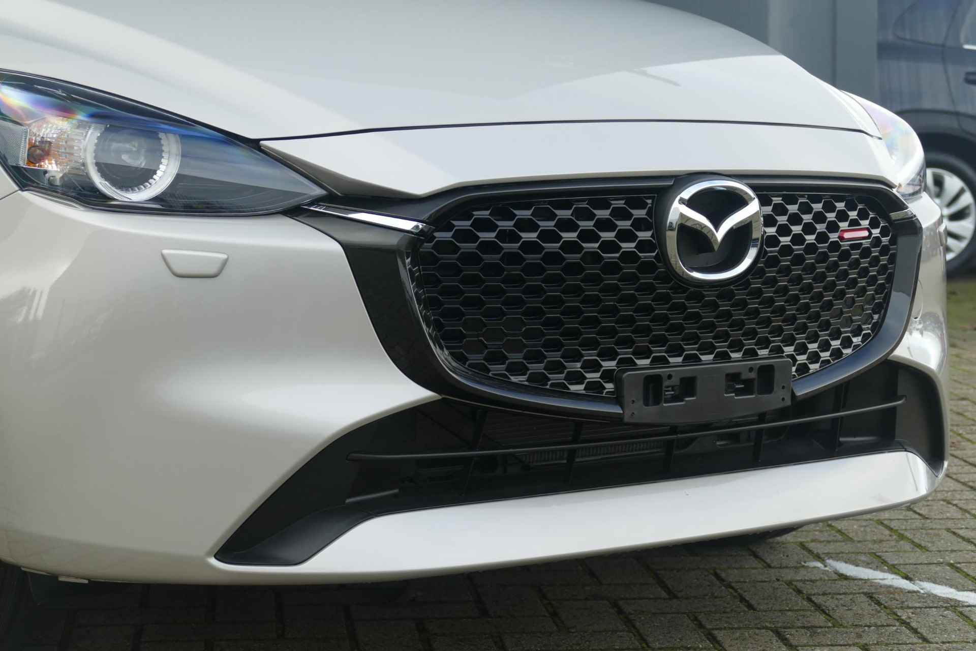 Mazda 2 1.5 e-SkyActiv-G 90 Homura | Voorraad | €1000 Inruilvoordeel | RIJKLAARPRIJS! - 11/32