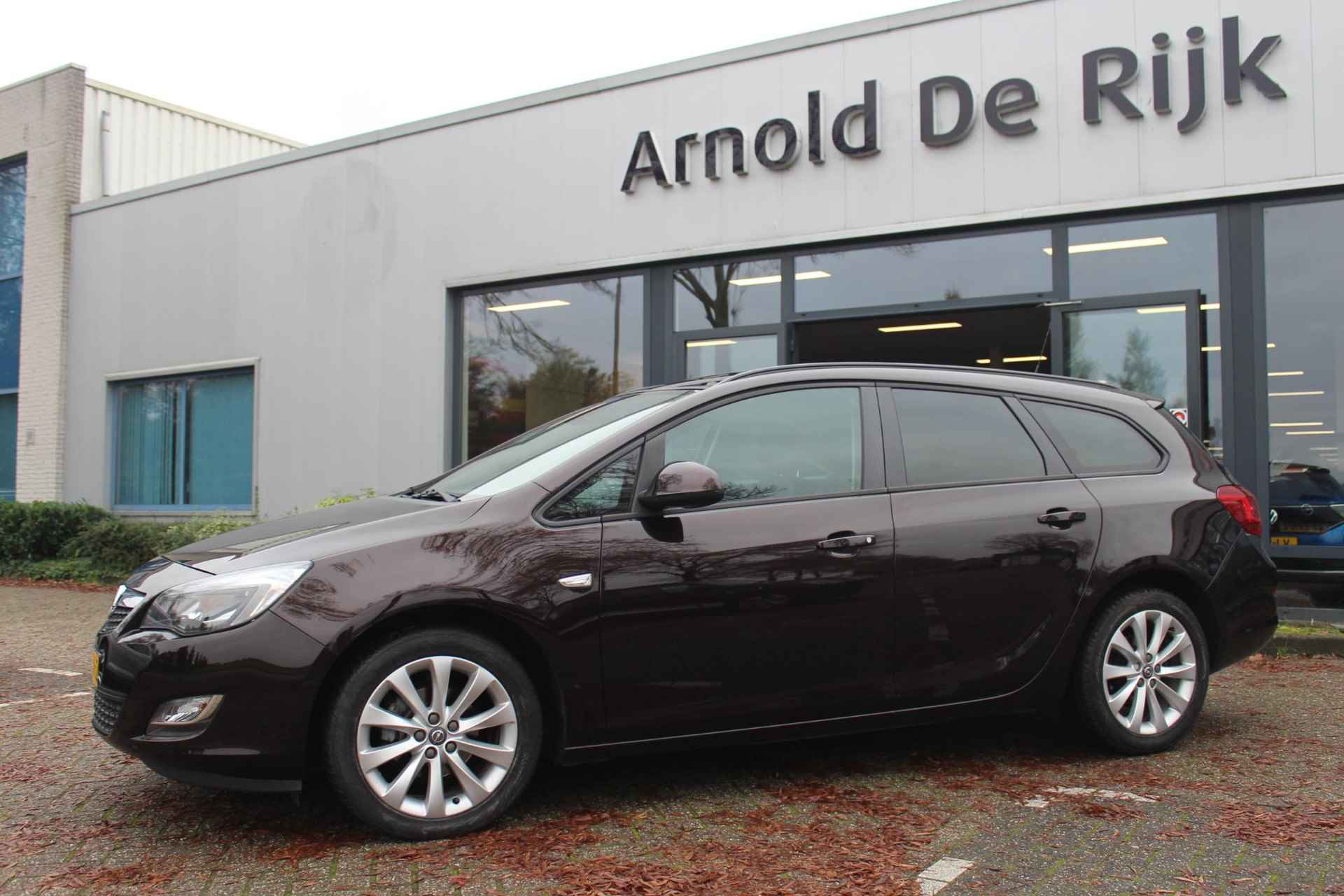 Opel Astra Sports Tourer 1.4 Turbo Anniversary Edition - 4/13