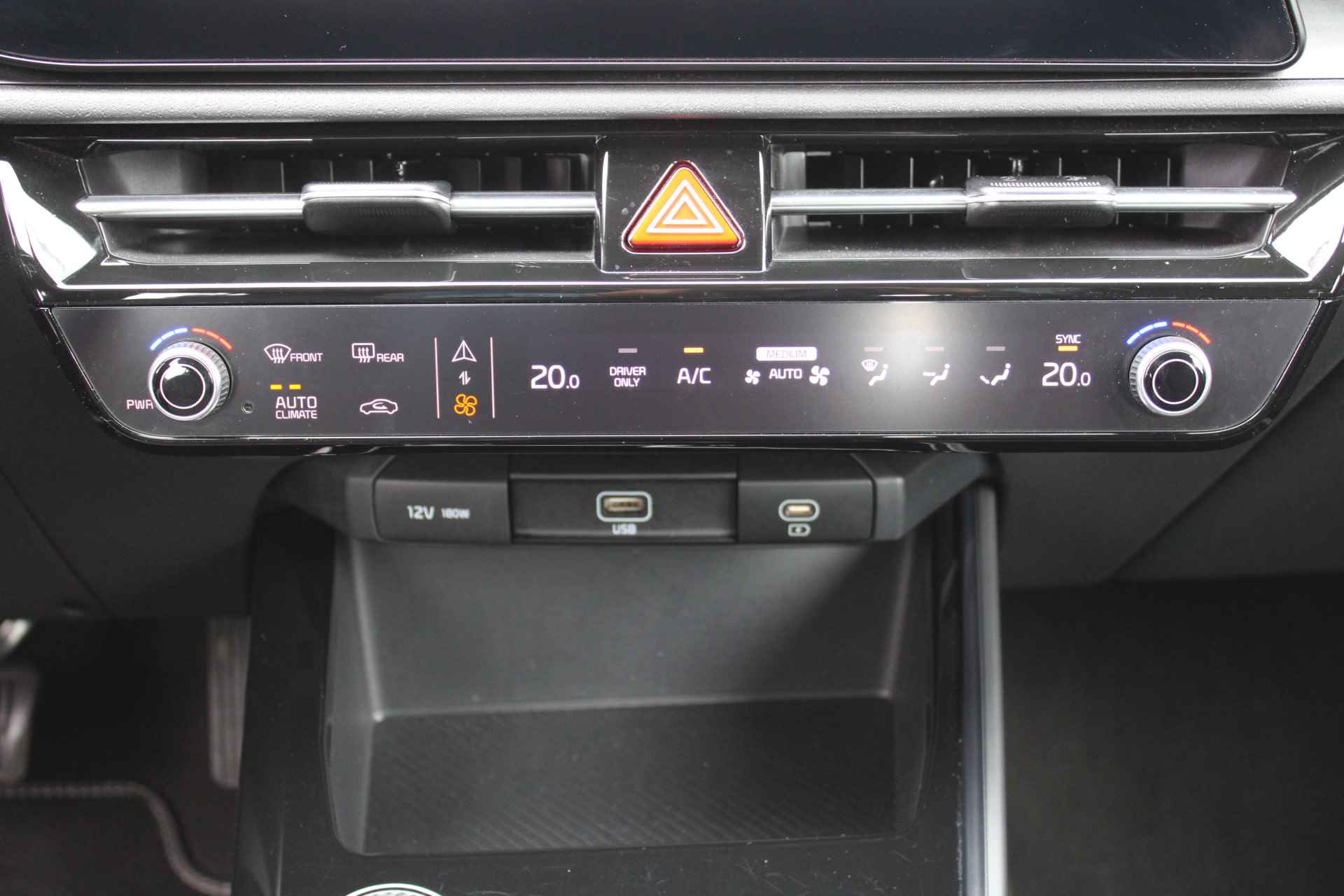 Kia Niro 1.6 GDi Hybrid DynamicLine | Airco | Navi | Camera | Cruise | PDC | 16" LM | - 22/32