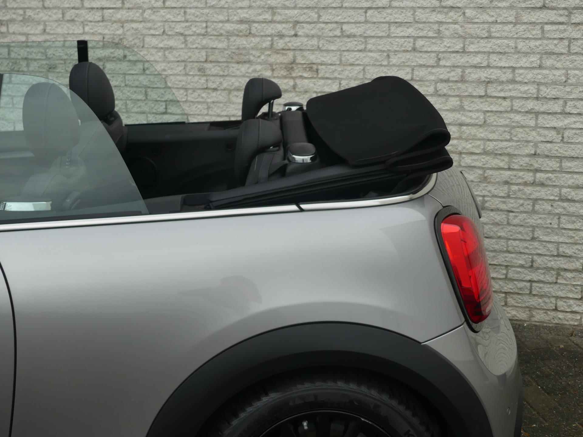 Mini Mini Cabrio (f57) 1.5 BLACK EDITION 136PK AUTOMAAT NAVI/LEER/CLIMATE/LED/STOELVERW. - 35/35