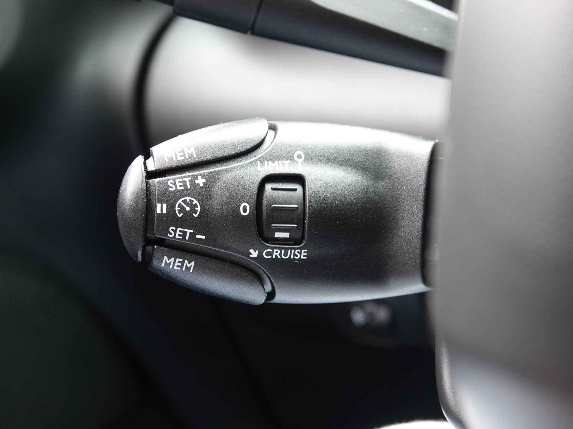 Citroën C3 Aircross 1.2 PureTech Feel NAVI | CRUISE | AIRCO | BT-TEL | AUDIO - 24/25