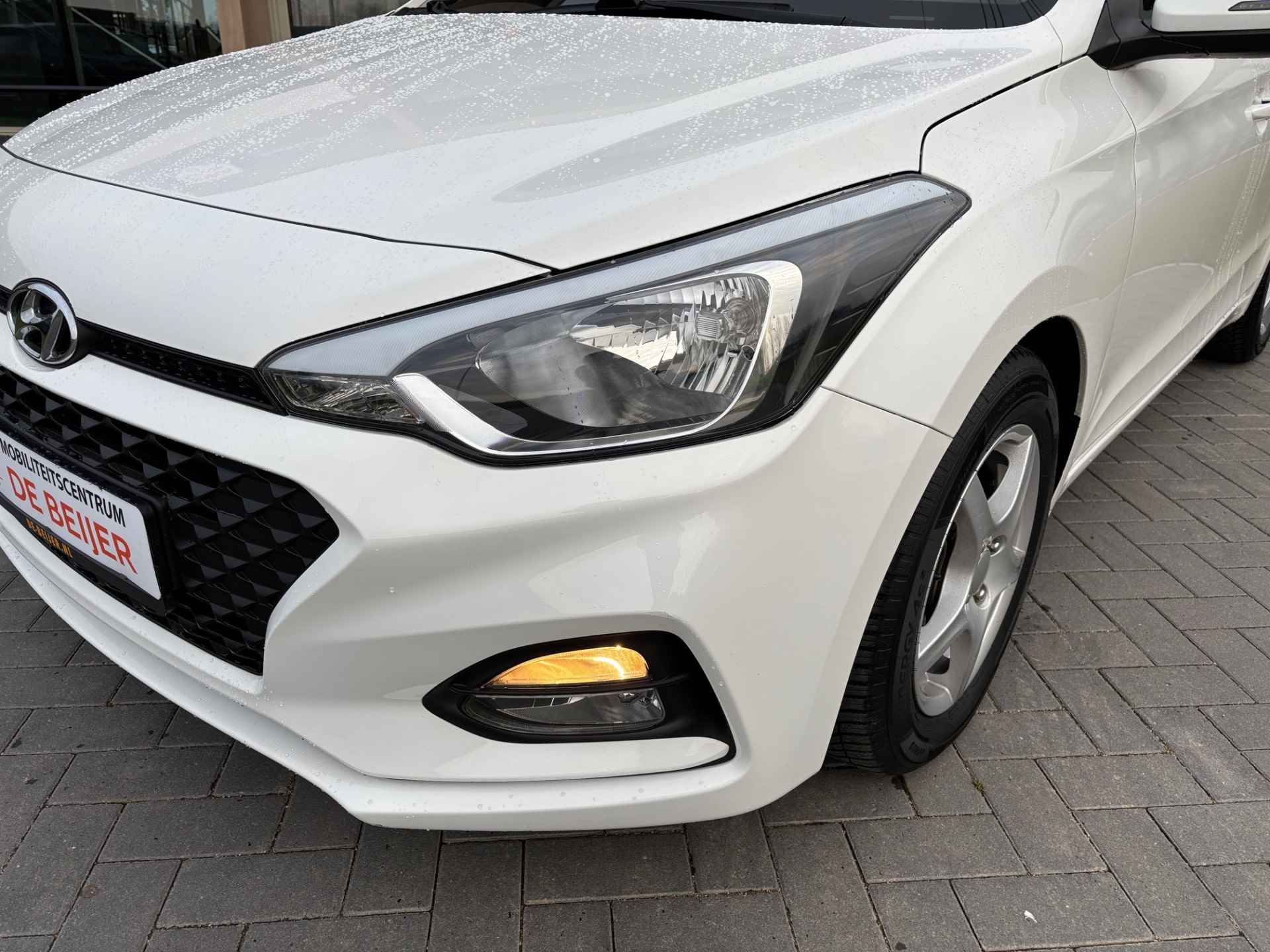 Hyundai i20 1.0 T-GDI Premium Automaat I Navi I Airco I - 37/40