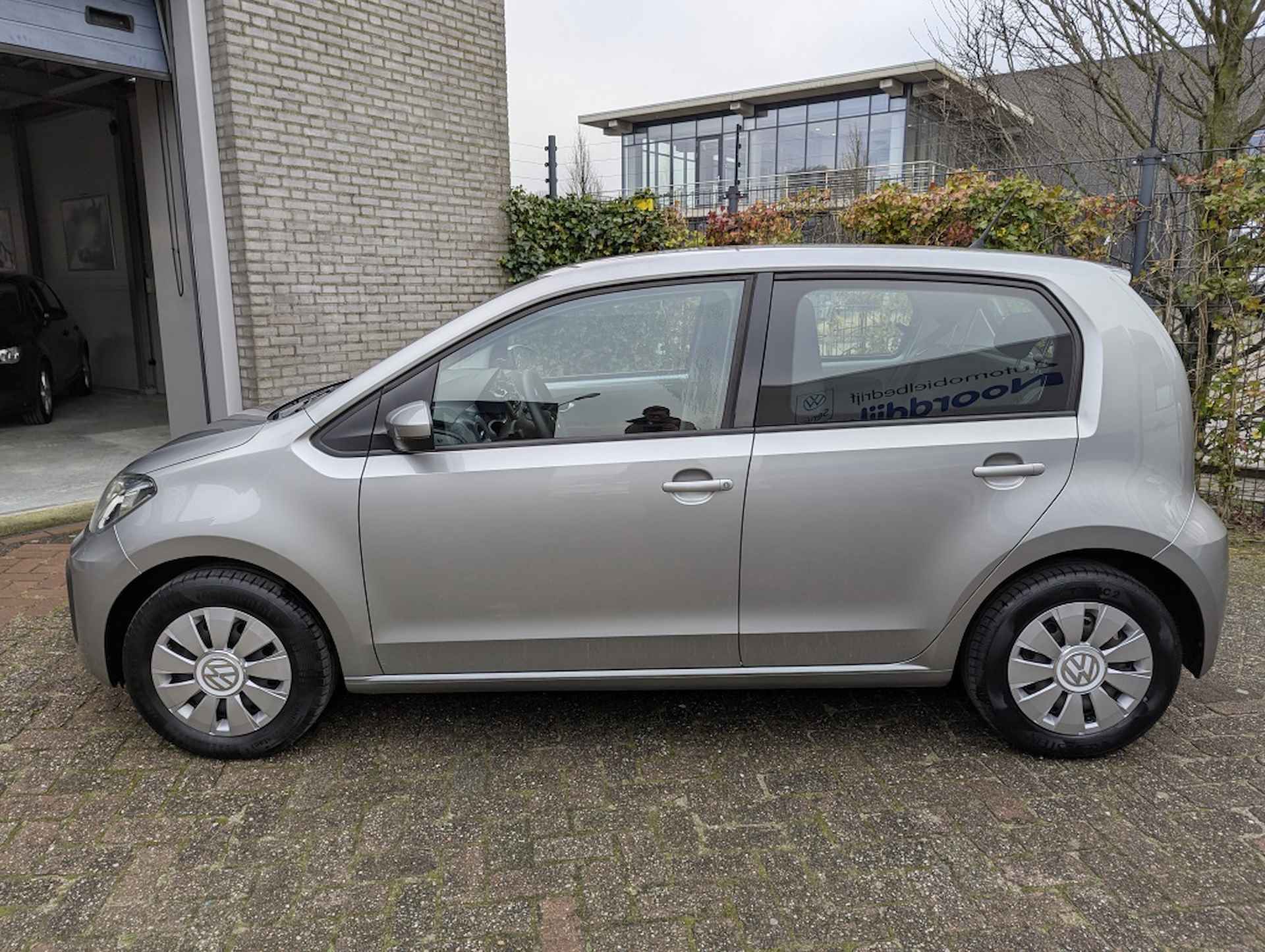 Volkswagen Up! 1.0 BMT move up! - 3/19