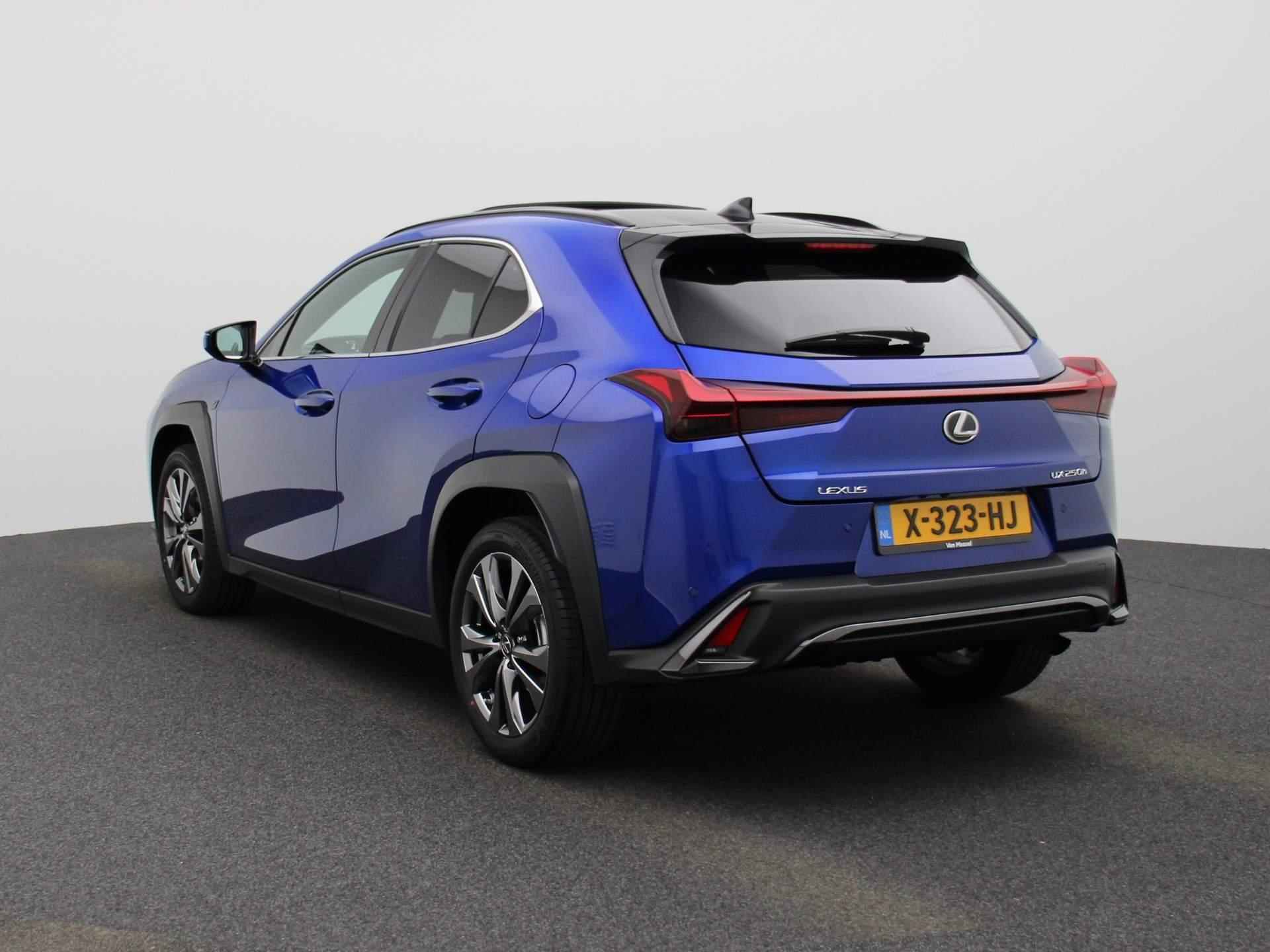 Lexus UX 250h F Sport Design | SCHUIFDAK | NAVIGATIE | LEDER | STOELVERWARMING | TREKHAAK | ACHTERUITRIJCAMERA | ADAPTIVE CRUISE CONTROL | PARKEERSENSOREN V+A | LED KOPLAMPEN | - 2/41