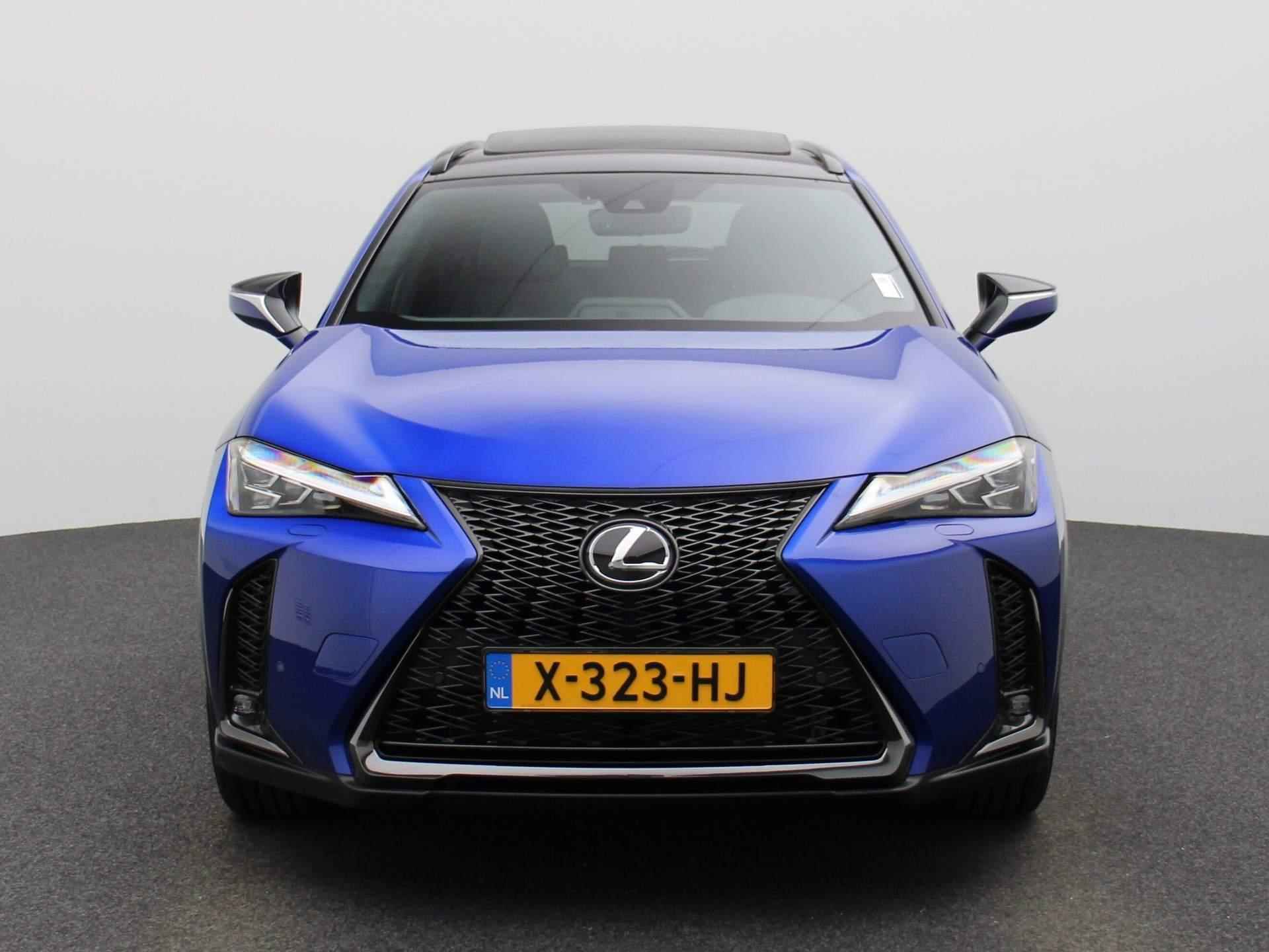 Lexus UX 250h F Sport Design | SCHUIFDAK | NAVIGATIE | LEDER | STOELVERWARMING | TREKHAAK | ACHTERUITRIJCAMERA | ADAPTIVE CRUISE CONTROL | PARKEERSENSOREN V+A | LED KOPLAMPEN | - 4/41