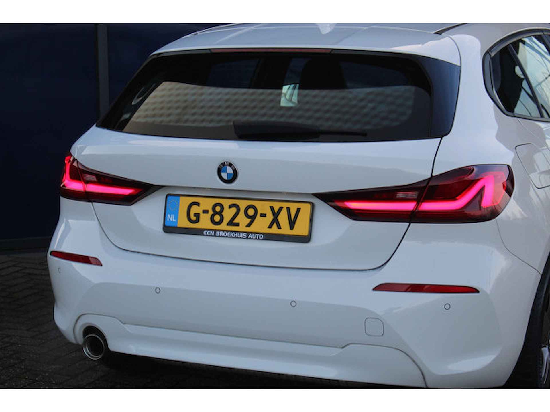 BMW 1-serie 118i Executive Edition automaat | Navi | Carplay | Clima | Led | Cruise | - 10/45