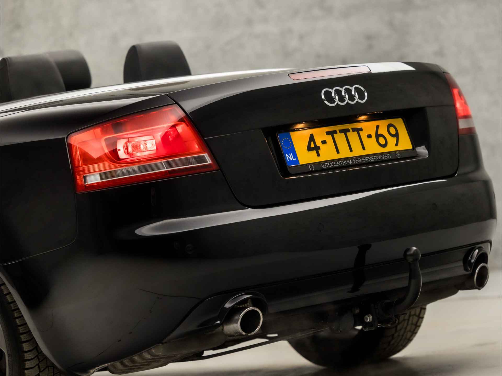 Audi A4 Cabriolet 2.0 TFSI 200Pk Automaat (YOUNGTIMER, CLIMATE, STOELVERWARMING, LEDEREN SPORTSTOELEN, LM VELGEN, PARKEERSENSOREN, ARMSTEUN, NIEUWE APK, NIEUWSTAAT) - 21/26