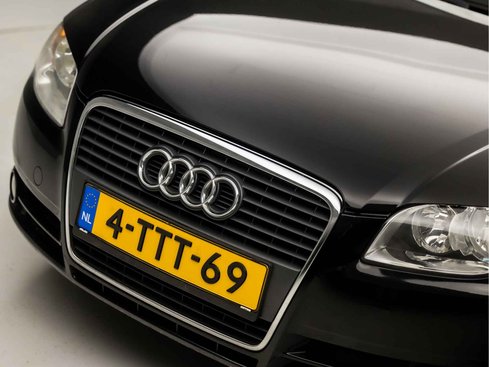 Audi A4 Cabriolet 2.0 TFSI 200Pk Automaat (YOUNGTIMER, CLIMATE, STOELVERWARMING, LEDEREN SPORTSTOELEN, LM VELGEN, PARKEERSENSOREN, ARMSTEUN, NIEUWE APK, NIEUWSTAAT) - 22/26