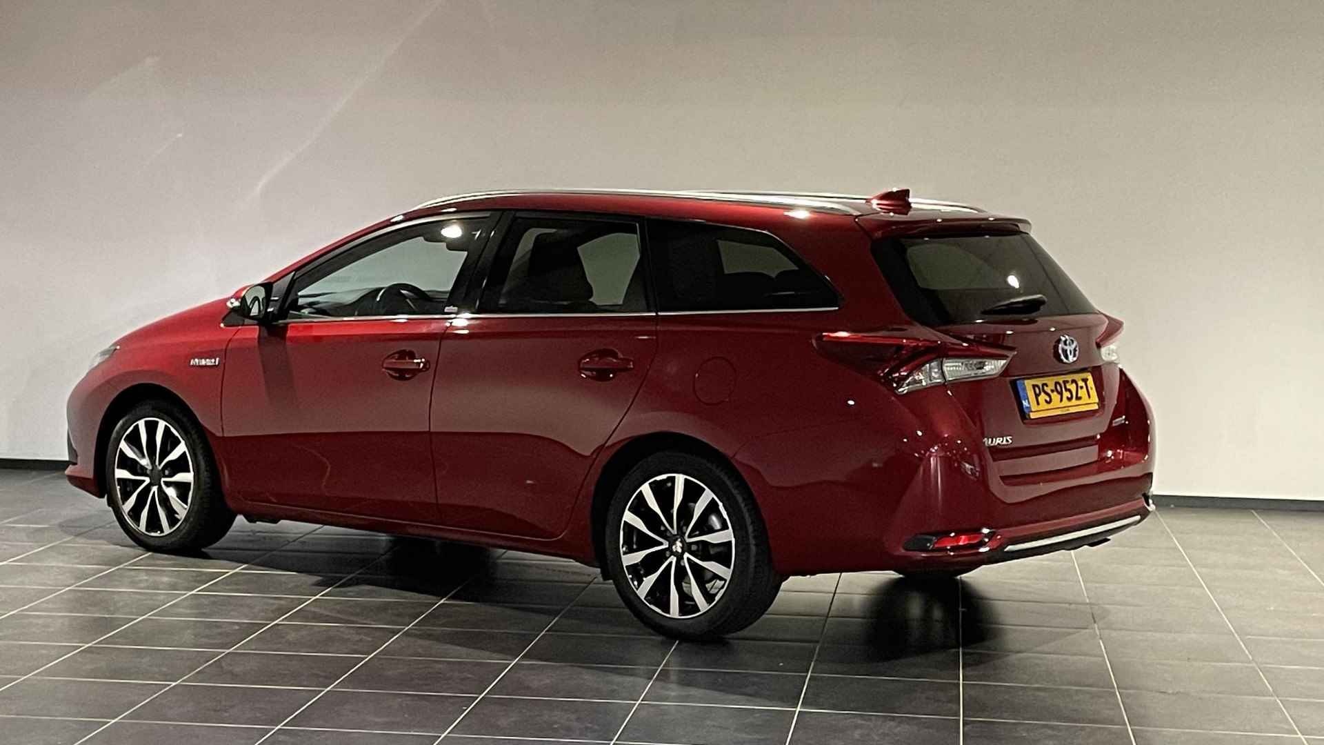 Toyota Auris Touring Sports 1.8 Hybrid Dynamic Go NL-AUTO | 1E EIG. | DEALER ONDERHOUDEN | PANORAMADAK | CAMERA | - 6/27