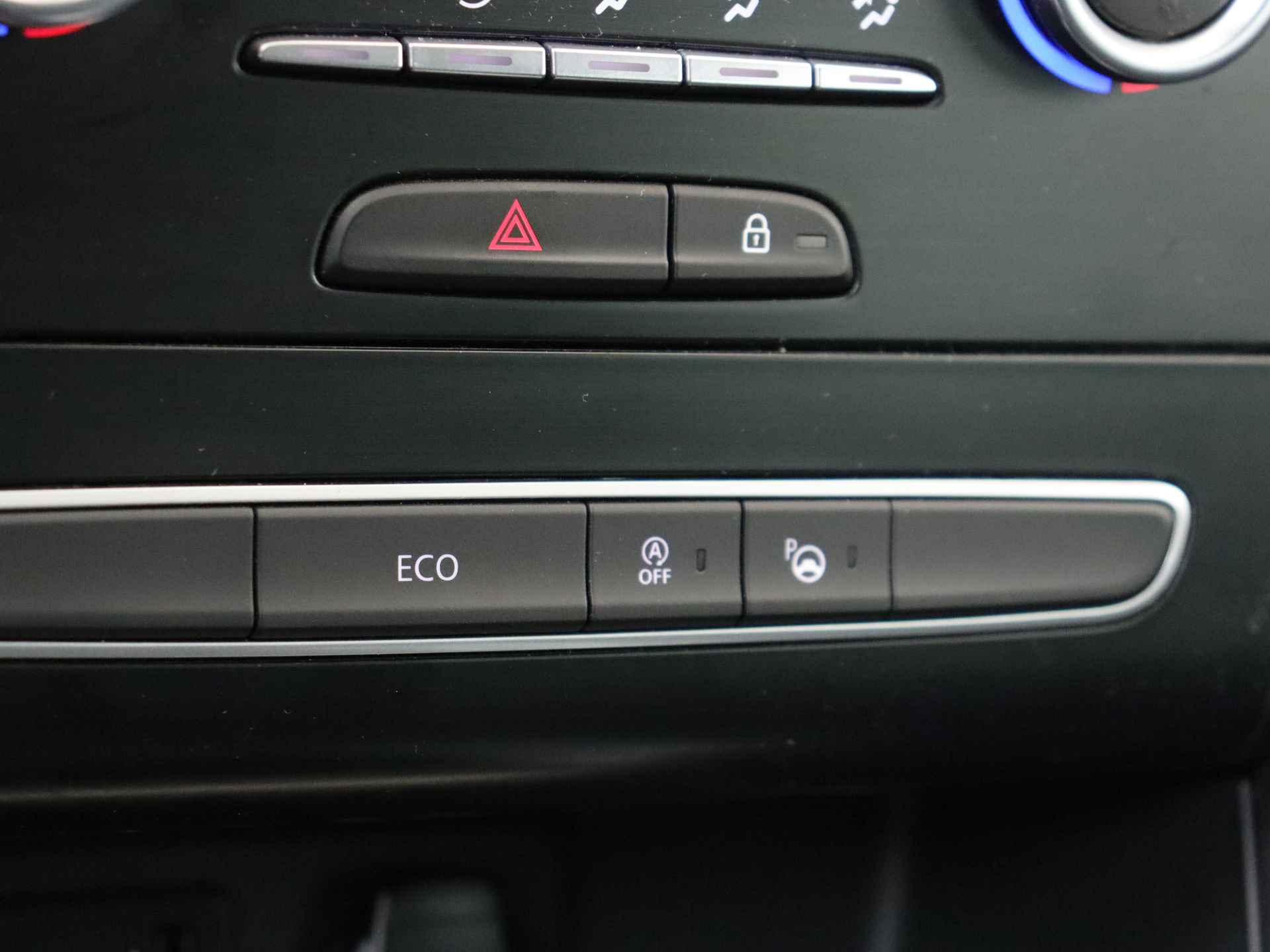 Renault Mégane Estate 1.3 TCe Bose 140 pk | Navigatie | Climate Control | Camera - 26/34