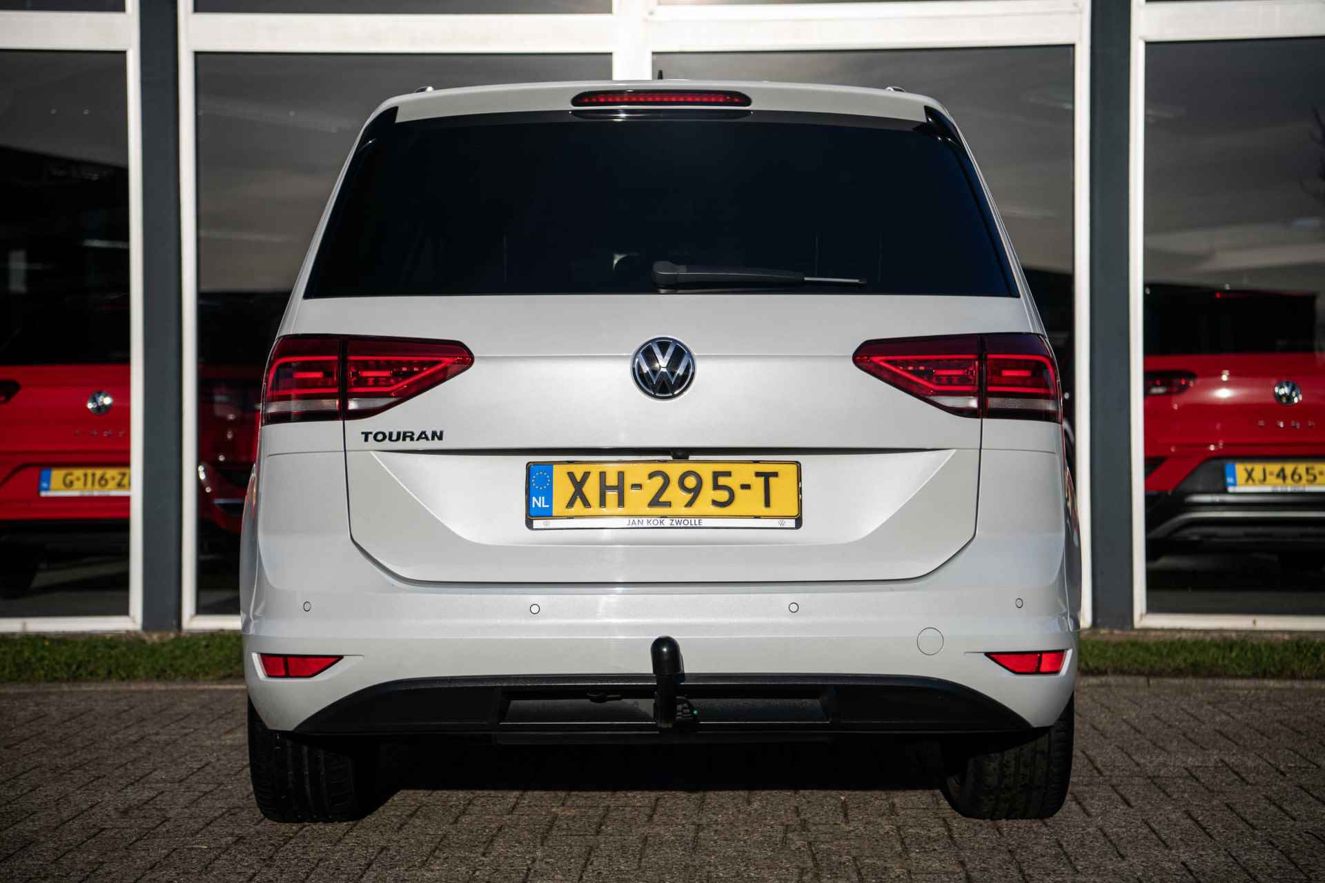 Volkswagen Touran 1.5 TSi 150 pk DSG-7 Highline | Blind Spot | Camera | Afn. Trekhaak | Full LED - 11/43