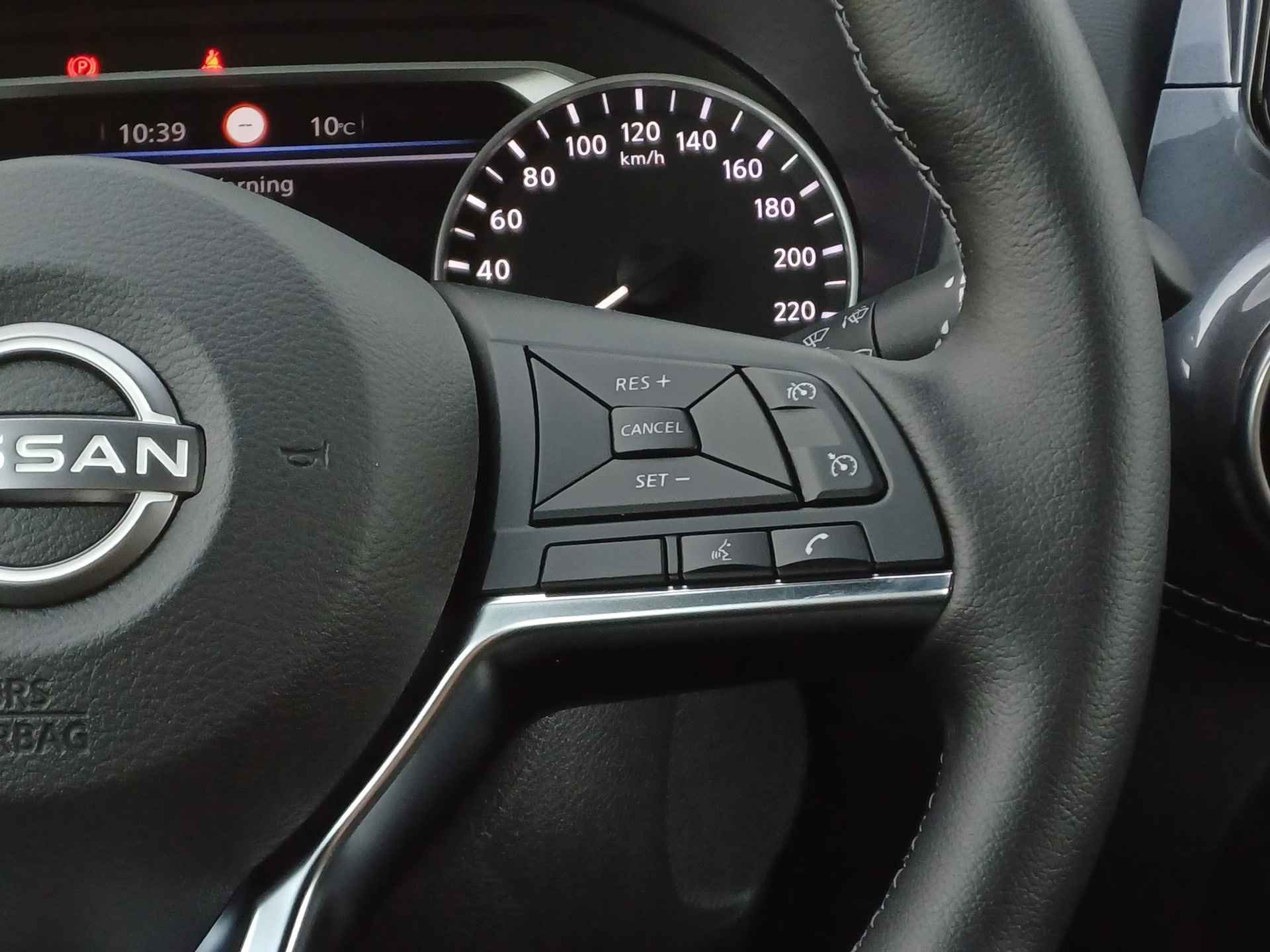 Nissan Juke 1.6 Hybrid 143 N-Design Automaat / Lichtmetalen Velgen / Parkeersensoren icm Camera / Navigatie / Cruise Control / Apple Carplay - 17/27