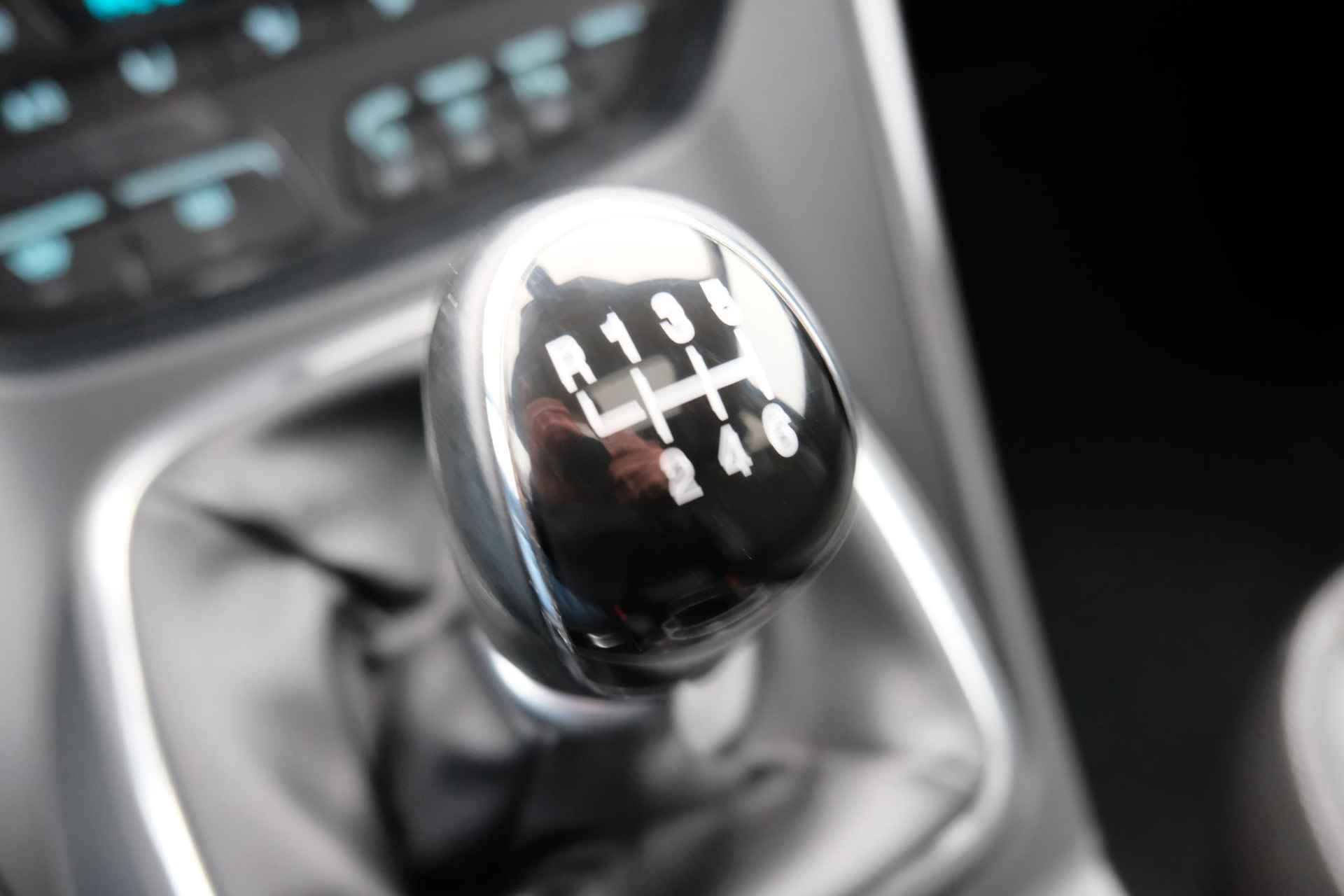 Ford Kuga 1.6 Titanium 150 PK | Trekhaak | Navigatie | Cruise | Getint glas | LMV | Climate Controle | Stoelverwarming - 37/43