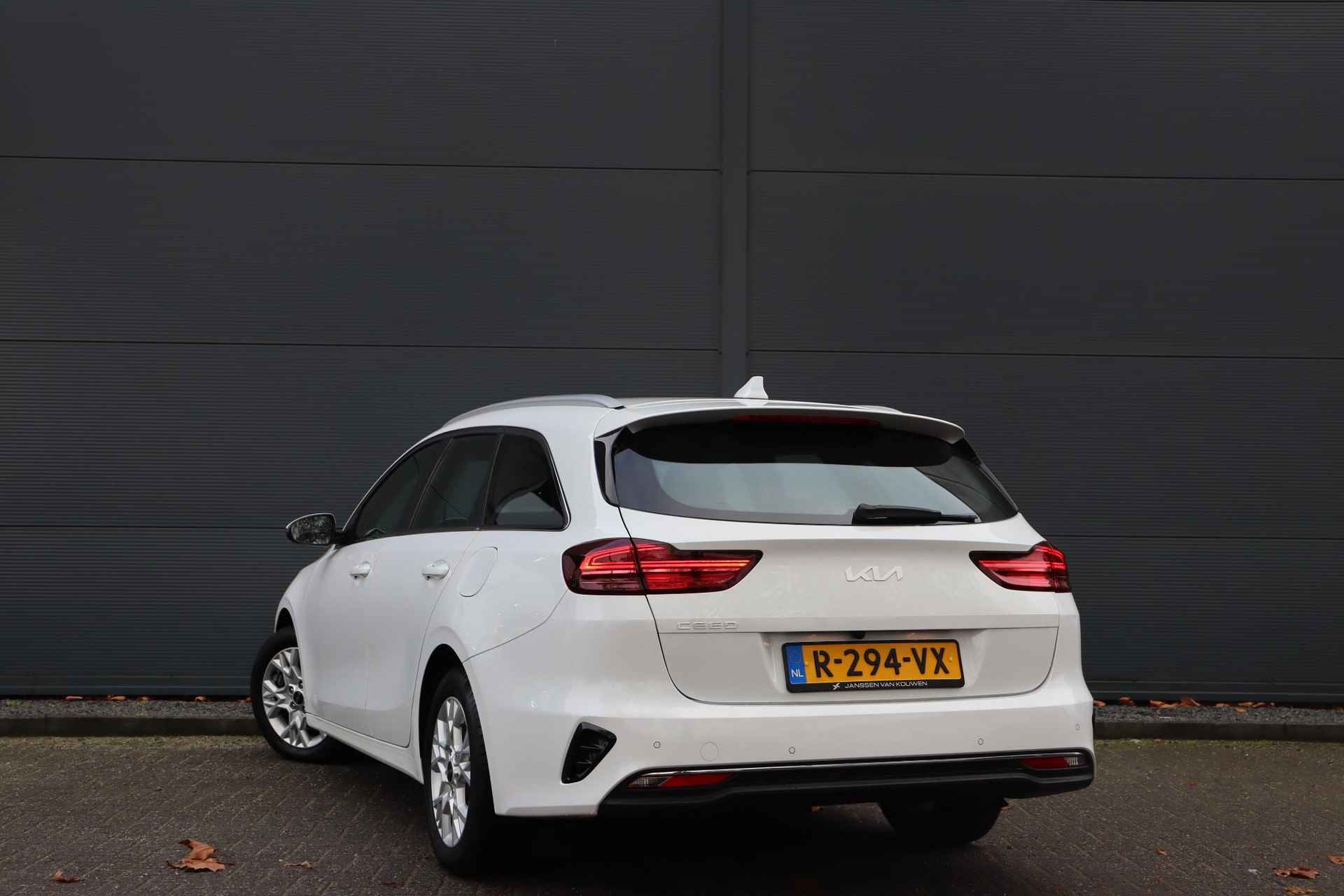 Kia Ceed Sportswagon 1.0 T-GDi MHEV DynamicLine / Automaat / Navigatie / Camera / LED Koplampen / - 4/32