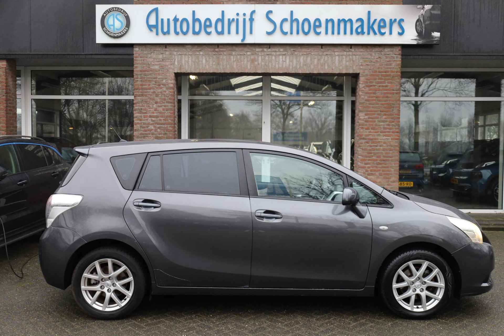 Toyota Verso 1.8 VVT-i Business 7-PERS. CAMERA PANO TREKHAAK NAVI CRUISE 17"LMV CLIMA NAP - 4/51