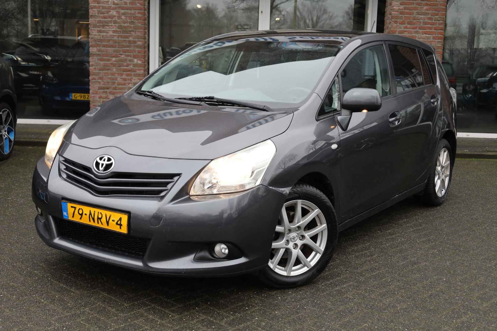 Toyota Verso 1.8 VVT-i Business 7-PERS. CAMERA PANO TREKHAAK NAVI CRUISE 17"LMV CLIMA NAP - 41/51