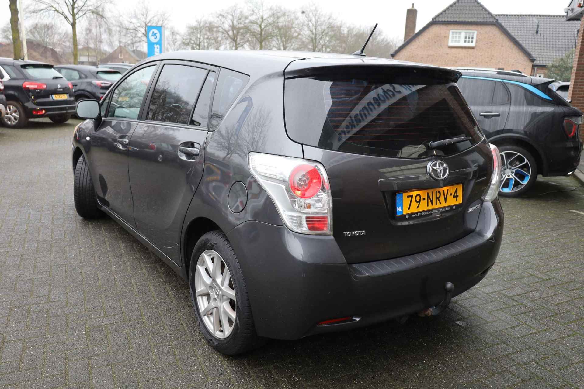 Toyota Verso 1.8 VVT-i Business 7-PERS. CAMERA PANO TREKHAAK NAVI CRUISE 17"LMV CLIMA NAP - 48/51