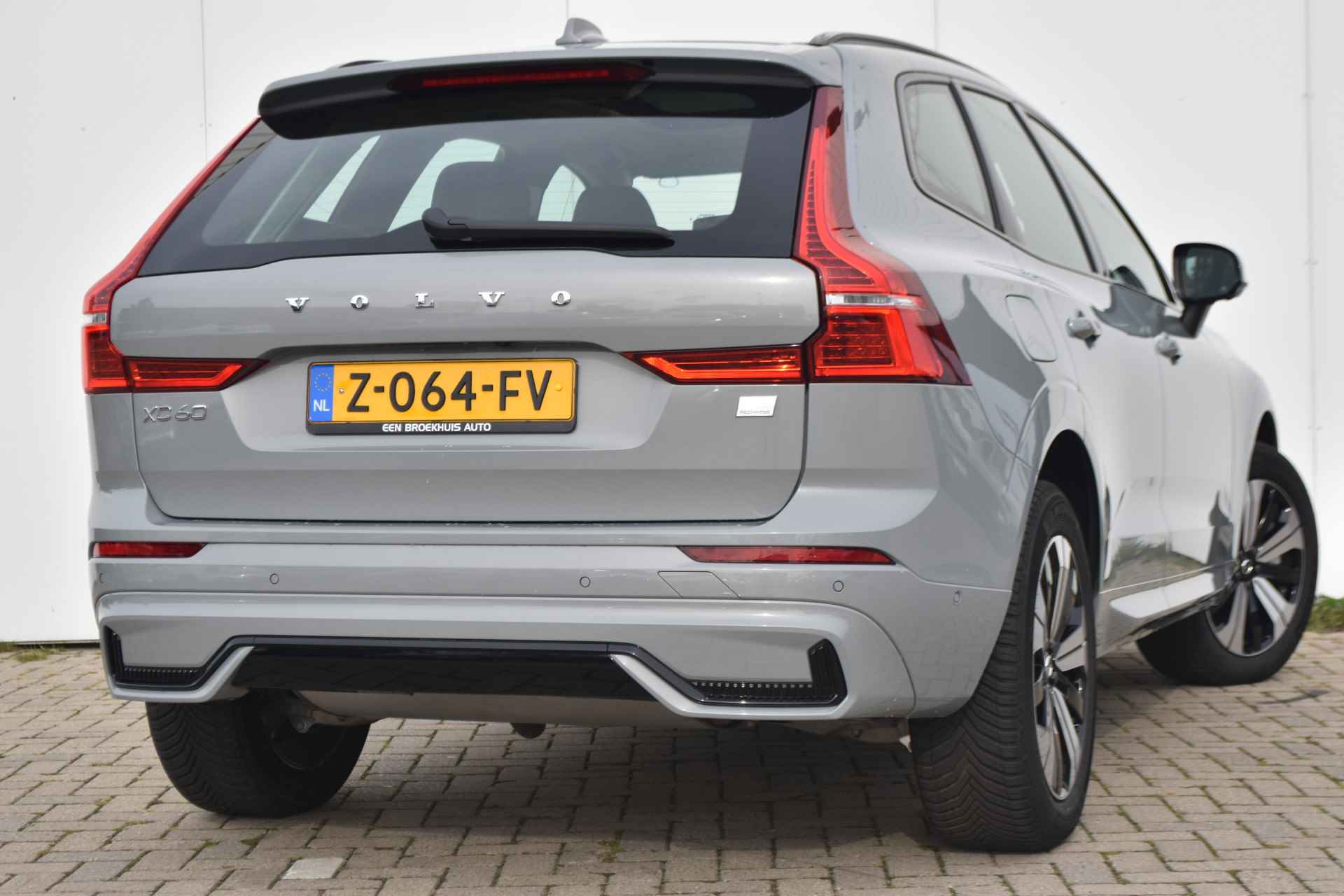 Volvo XC60 Recharge T6 AWD Plus Dark #Blis #360Cam #LageKM! - 7/36