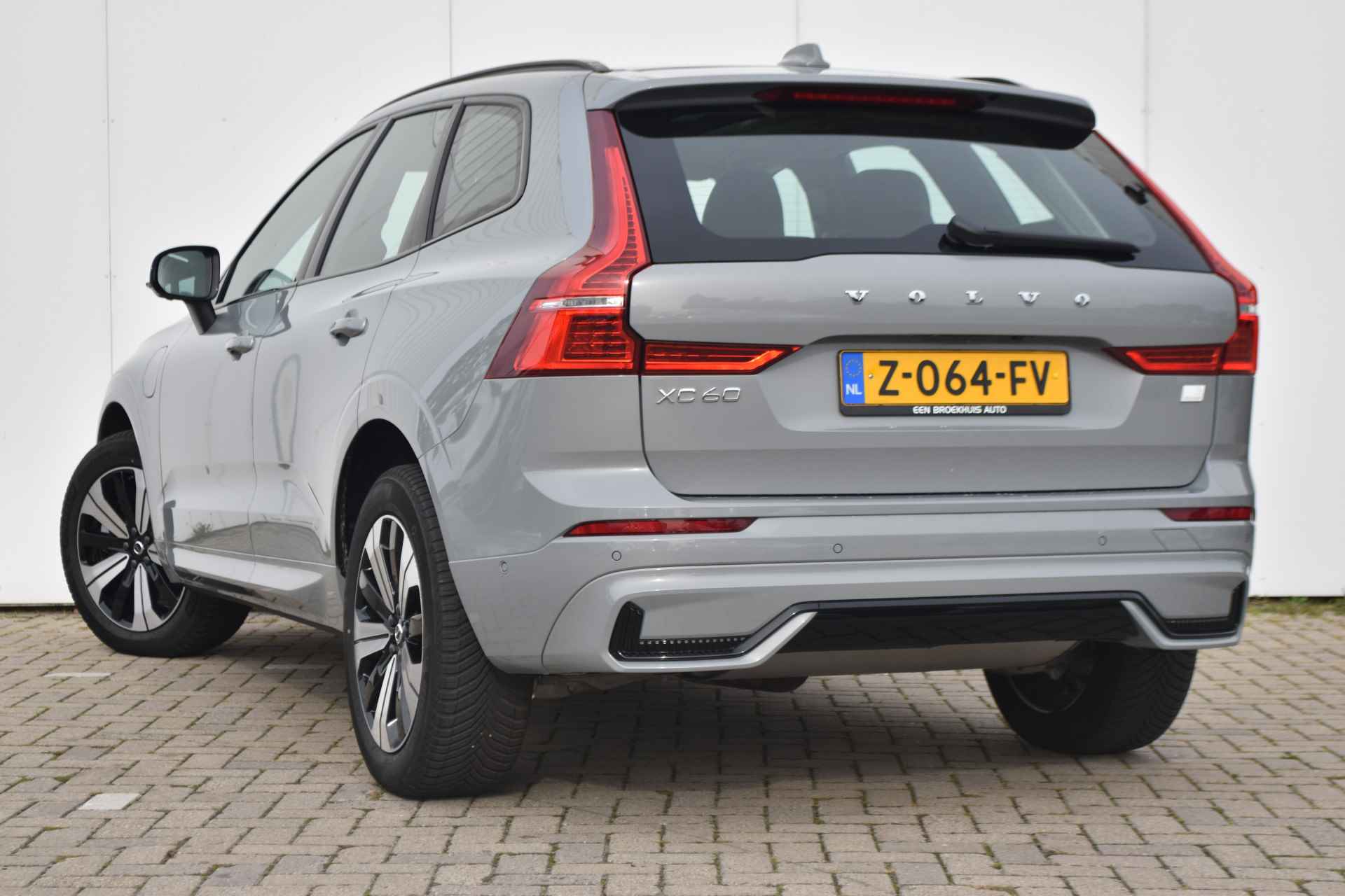 Volvo XC60 Recharge T6 AWD Plus Dark #Blis #360Cam #LageKM! - 8/36