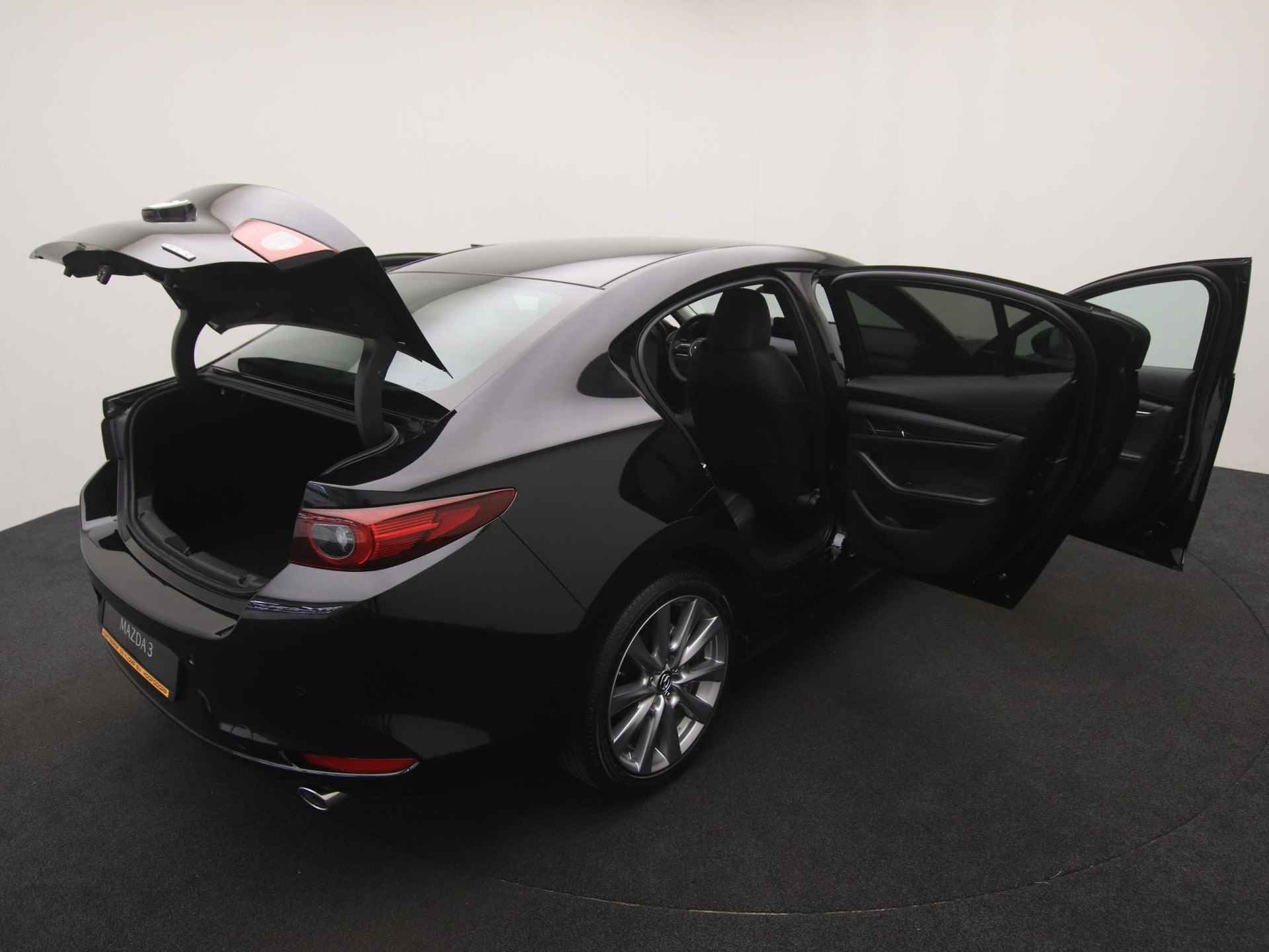 Mazda 3 2.0 e-SkyActiv-G Exclusive-line met Driver Assistance & Sound Pack, Black Comfort Pack en Design Pack | voorraad voordeel | direct leverbaar - 11/46