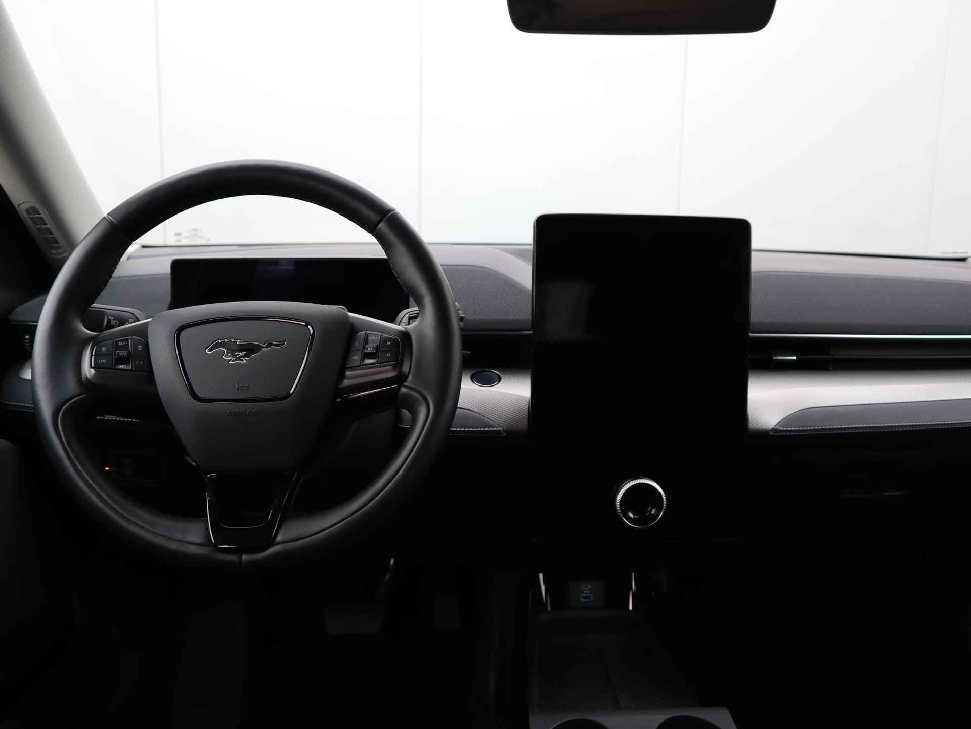 Ford Mustang Mach-E 75kWh RWD 12% Bijtelling | 360 Camera | Lederen bekleding | B&O Sound | Winter pack | Elektrische Achterklep | - 29/39