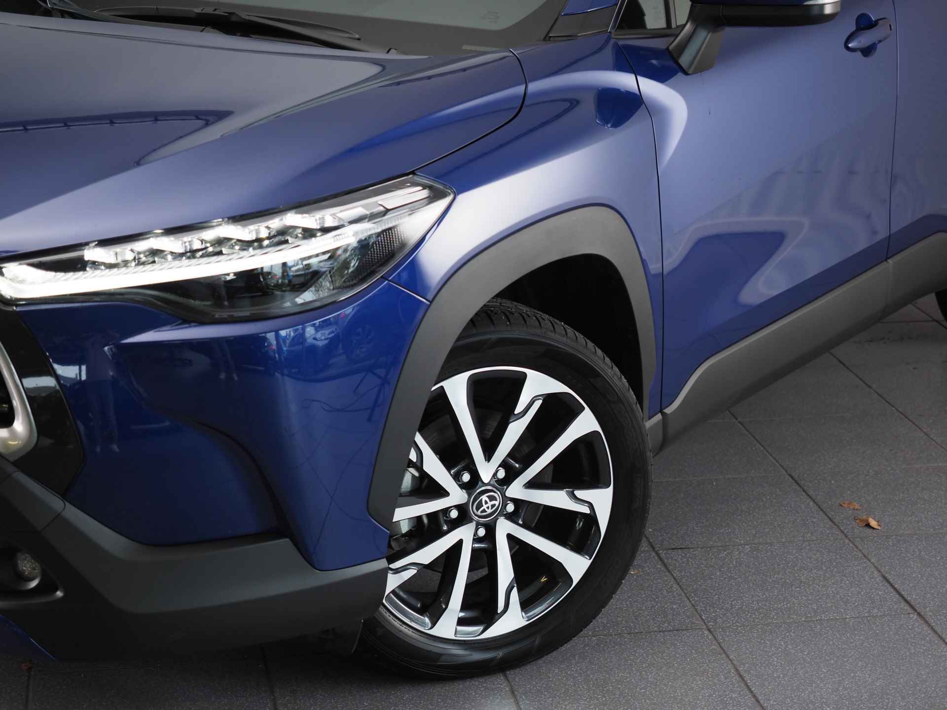 Toyota Corolla Cross Hybrid 140 Style | Dodehoekdetectie | Toyota Safety Sense 3 | Stoelverwarming | Apple CarPlay/ Android Auto | Adaptive Cruise Control | Achteruitrijcamera | Draadloos Telefoonlader - 10/12