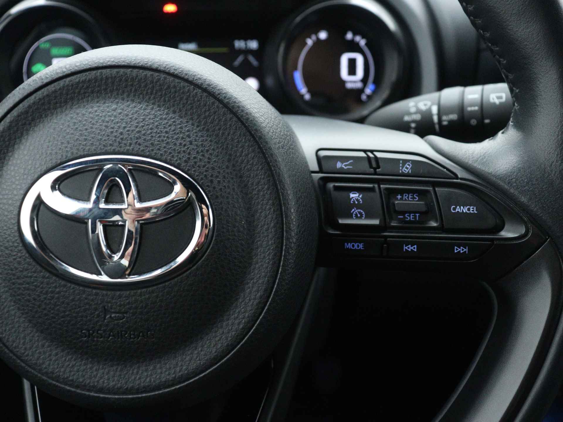 Toyota Yaris 1.5 Hybrid Launch Edition Limited | 17" Lichtmetalen velgen | Stoelverwarming | - 23/44