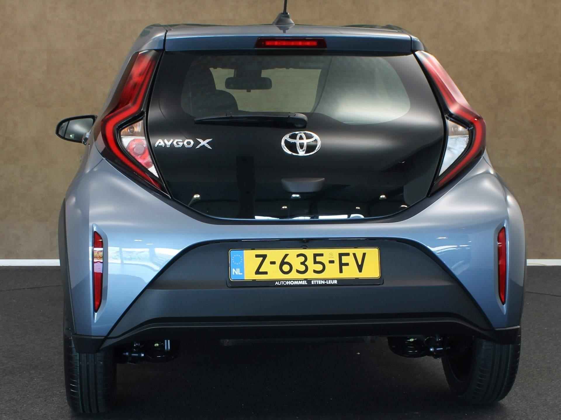 Toyota Aygo X 1.0 VVT-i S-CVT play DIRECT UIT VOORRAAD LEVERBAAR! - AUTOMAAT - APPLE CARPLAY/ANDROID AUTO - AIRCO - 9/28