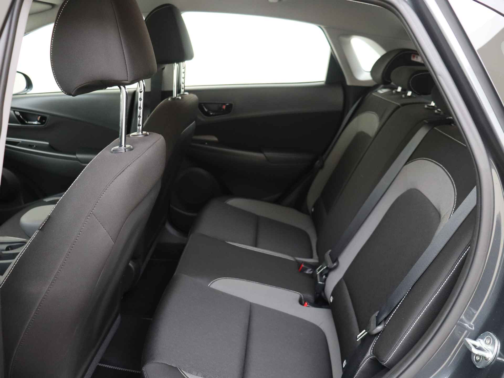 Hyundai KONA 1.6 GDI HEV Comfort Automaat | Navigatie | Climate Control - 12/32