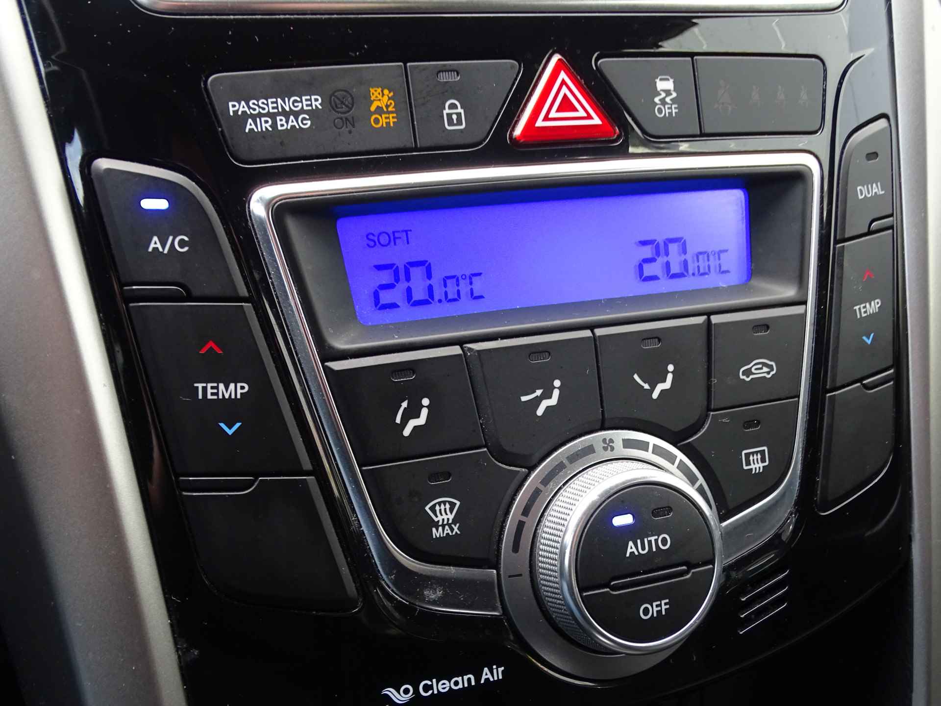 Hyundai i30 Wagon 1.6 GDI i-Motion Plus, Cruise, Clima, Navi, Camera, NAP! - 40/57