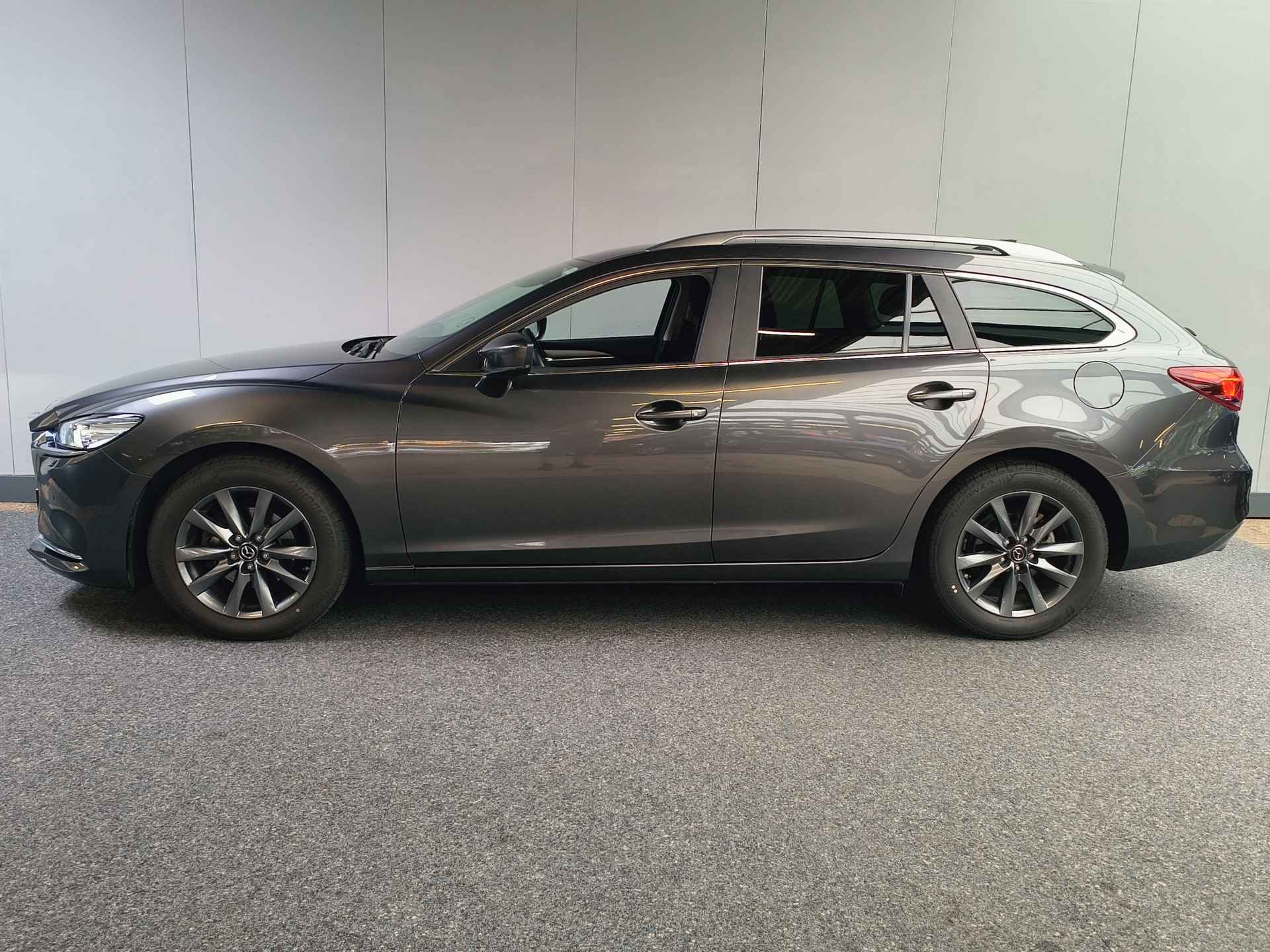 Mazda 6 Sportbreak 2.0 SkyActiv-G 165 Business AUTOMAAT + trekhaak afneembaar Rijklaar + 12 maanden Bovag-garantie Henk Jongen Auto's in Helmond,  al 50 jaar service zoals 't hoort! - 6/31