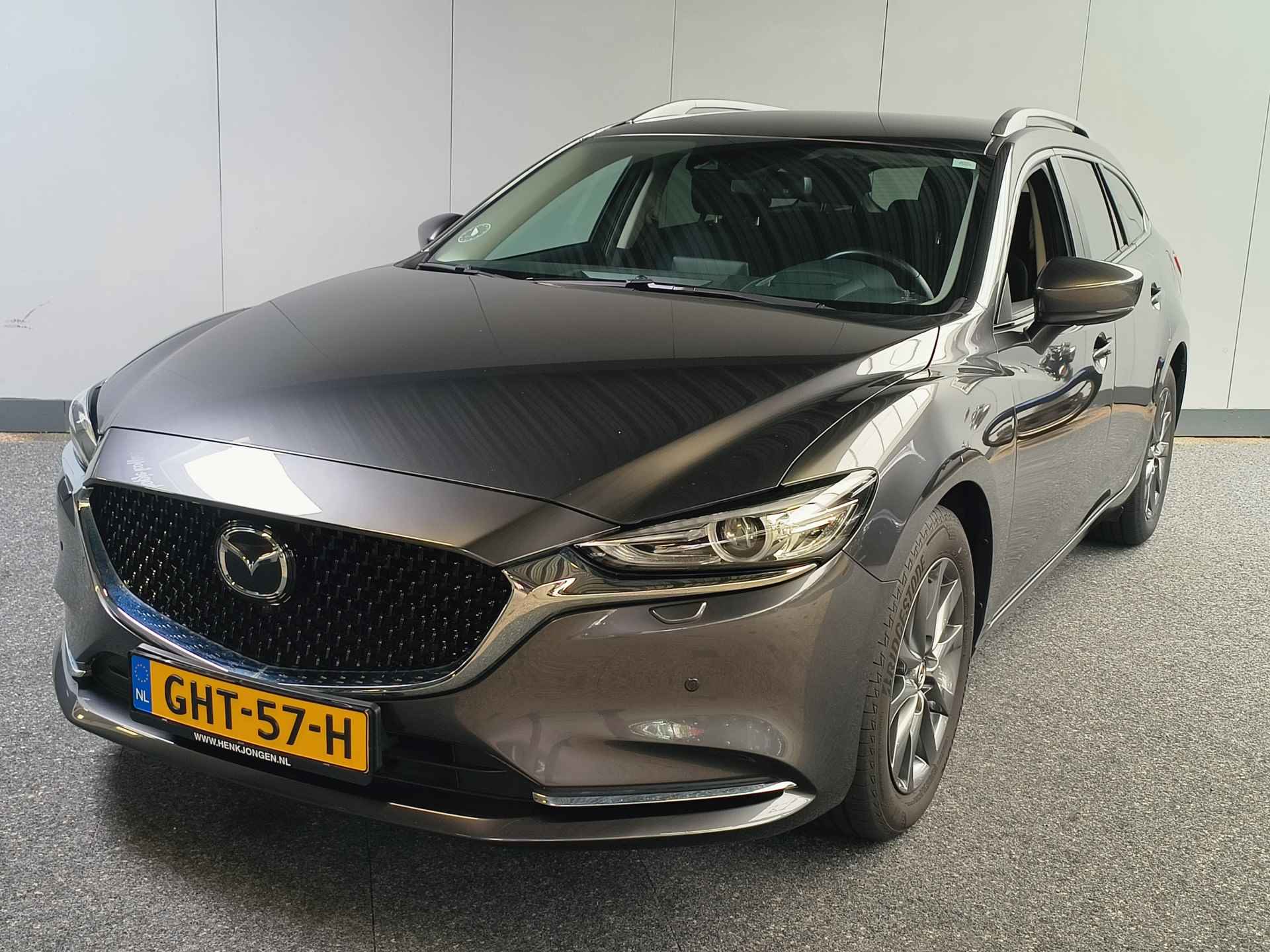 Mazda 6 Sportbreak 2.0 SkyActiv-G 165 Business AUTOMAAT + trekhaak afneembaar Rijklaar + 12 maanden Bovag-garantie Henk Jongen Auto's in Helmond,  al 50 jaar service zoals 't hoort! - 7/31