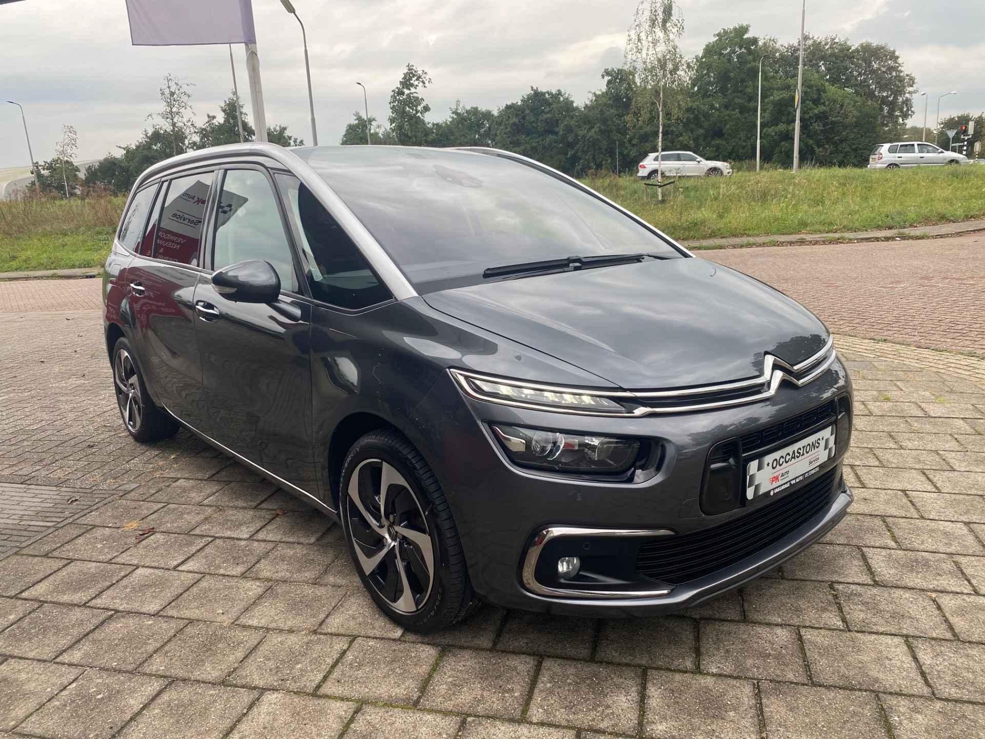 Citroën Grand C4 Picasso 1.6 e-THP Shine | Navi | Camera | 7 Seats | 82.817 km Dealeronderhouden - 6/22