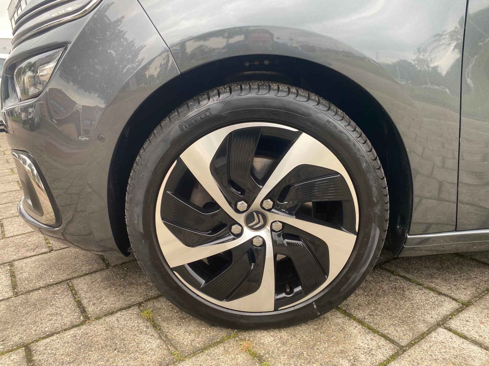 Citroën Grand C4 Picasso 1.6 e-THP Shine | Navi | Camera | 7 Seats | 82.817 km Dealeronderhouden - 9/22