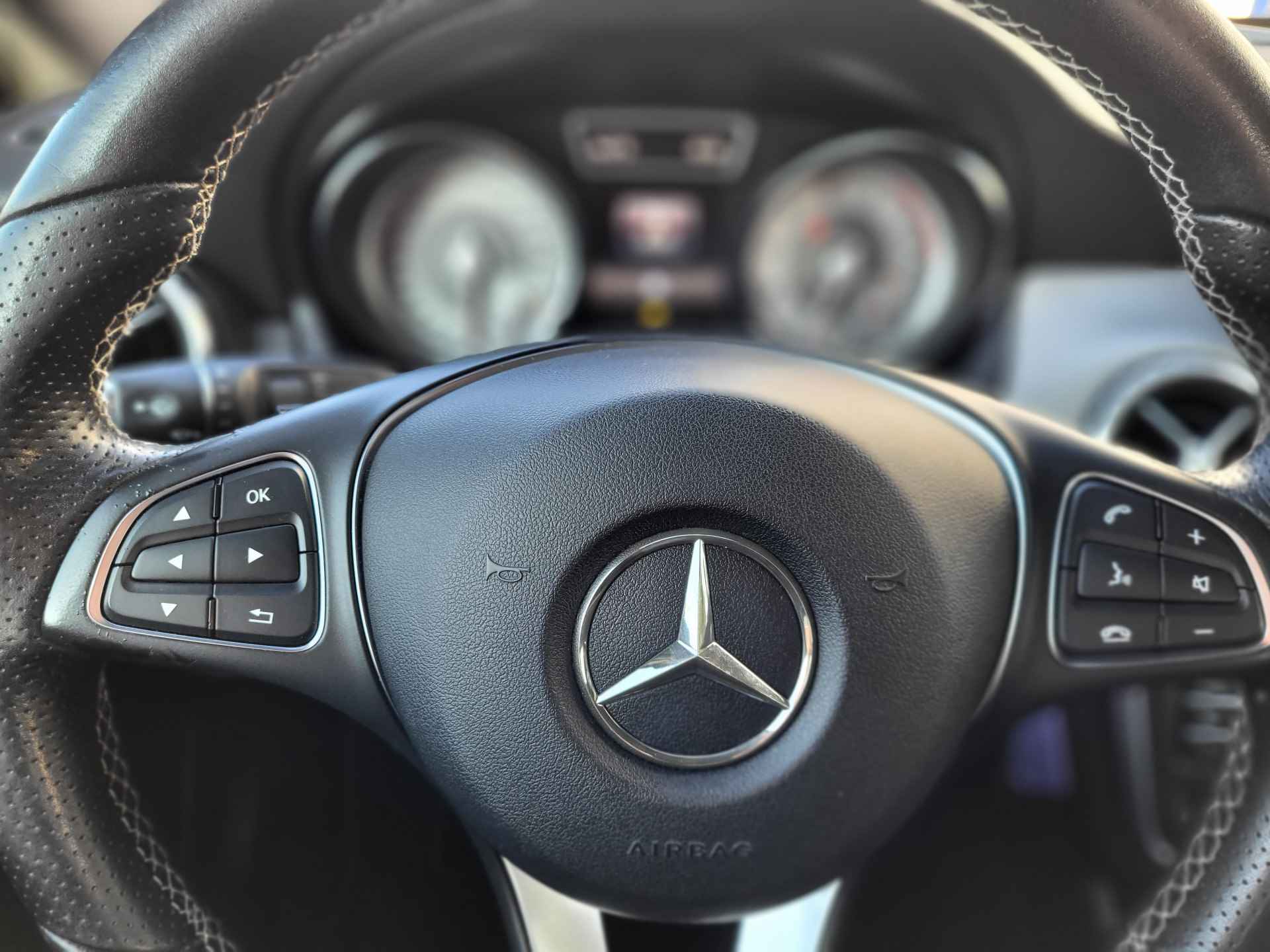 Mercedes-Benz GLA 180 Ambition Urban, Navigatie, Trekhaak, Half leer, PDC, Rijklaar met beurt & garantie! - 13/30