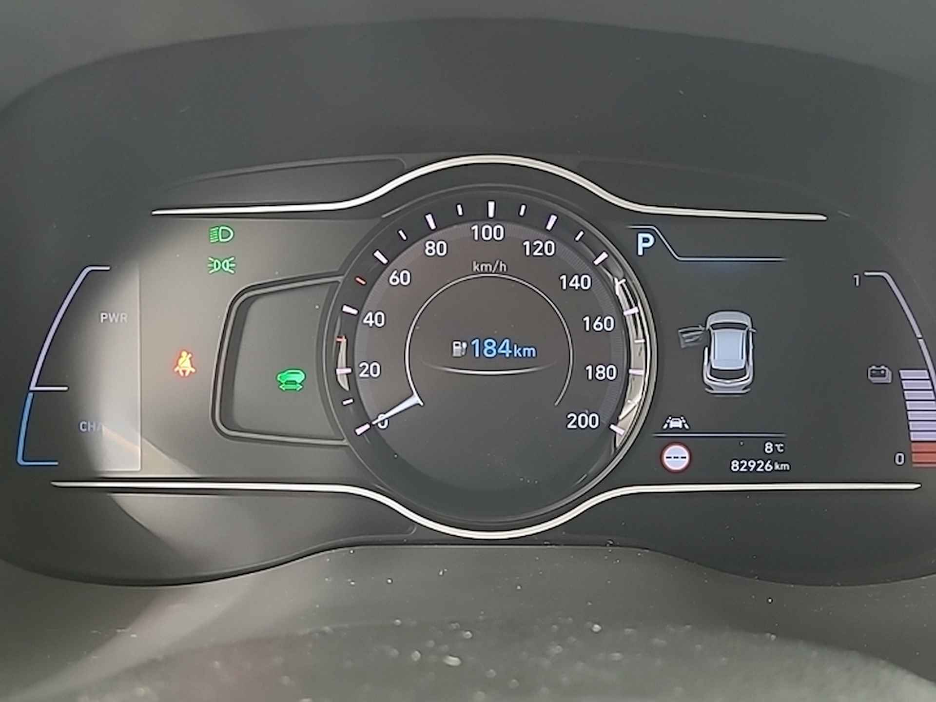 Hyundai KONA EV Premium 64 kWh (204 PK) 1e-Eig, Hyundai-Dealer-Onderh, 12-Mnd-BOVAG, Leer, Navigatie/Apple-Carplay/Android-Auto, Adaptive-Cruisecontrol, Head-Up, Parkeersensoren-V+A, Achteruitrijcamera,  Premium-Audio, DAB, Stoelverwarming, Stuurverwarming, Licht-Zicht-Pakket, Lm-Velgen-17Inch, Privacy-Glas - 10/25