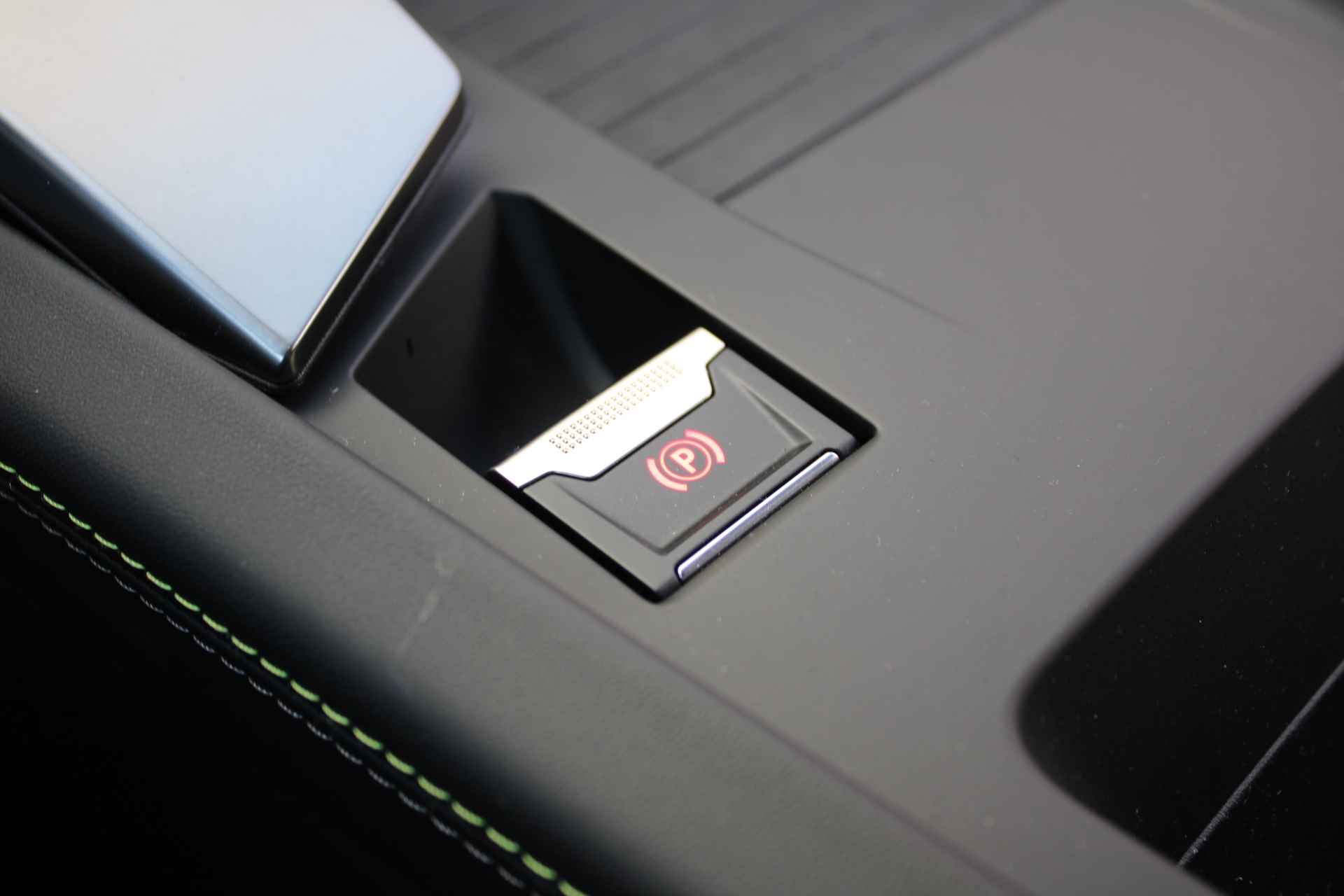 Peugeot 408 1.6 HYbrid GT 225pk EAT8 First Edition | VAN € 57.270,- VOOR € 49.900,- RIJKLAAR! | FULL OPTION! - 40/47