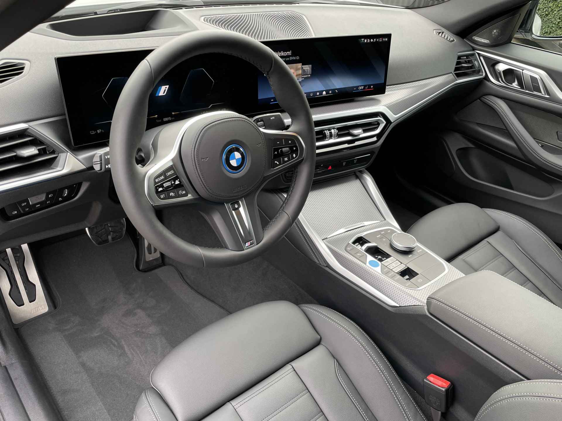 BMW i4 eDrive40 High Exe | M-Sport Pro | Harman/Kardon | Stuur + Stoelverw. | Getint Glas - 10/33