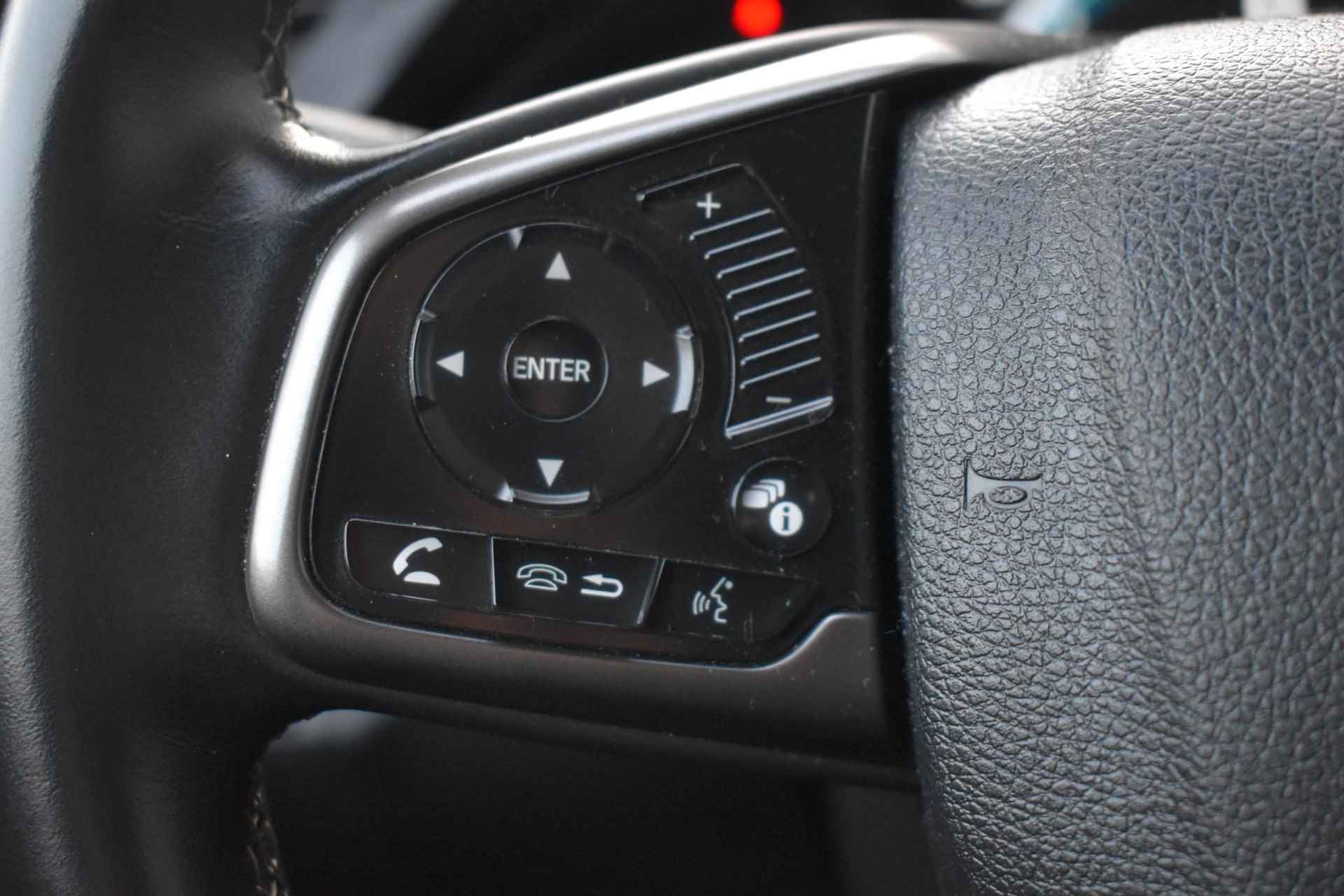 Honda Civic 1.0 i-VTEC Elegance |Zeer nette auto| Zeer compleet| Navigatie| Achteruitrijcamera| Stoelverwarming| - 6/38