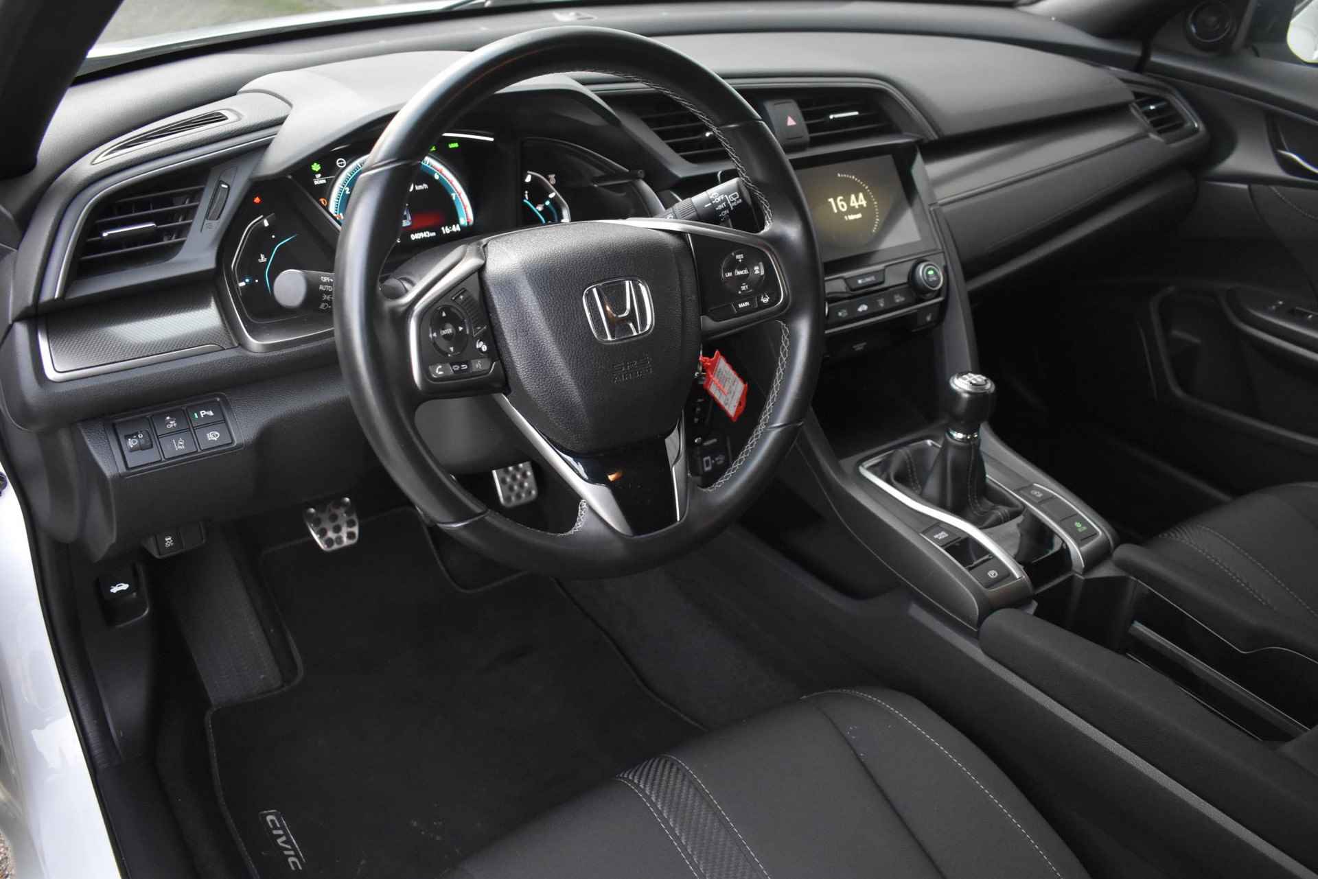 Honda Civic 1.0 i-VTEC Elegance |Zeer nette auto| Zeer compleet| Navigatie| Achteruitrijcamera| Stoelverwarming| - 13/38