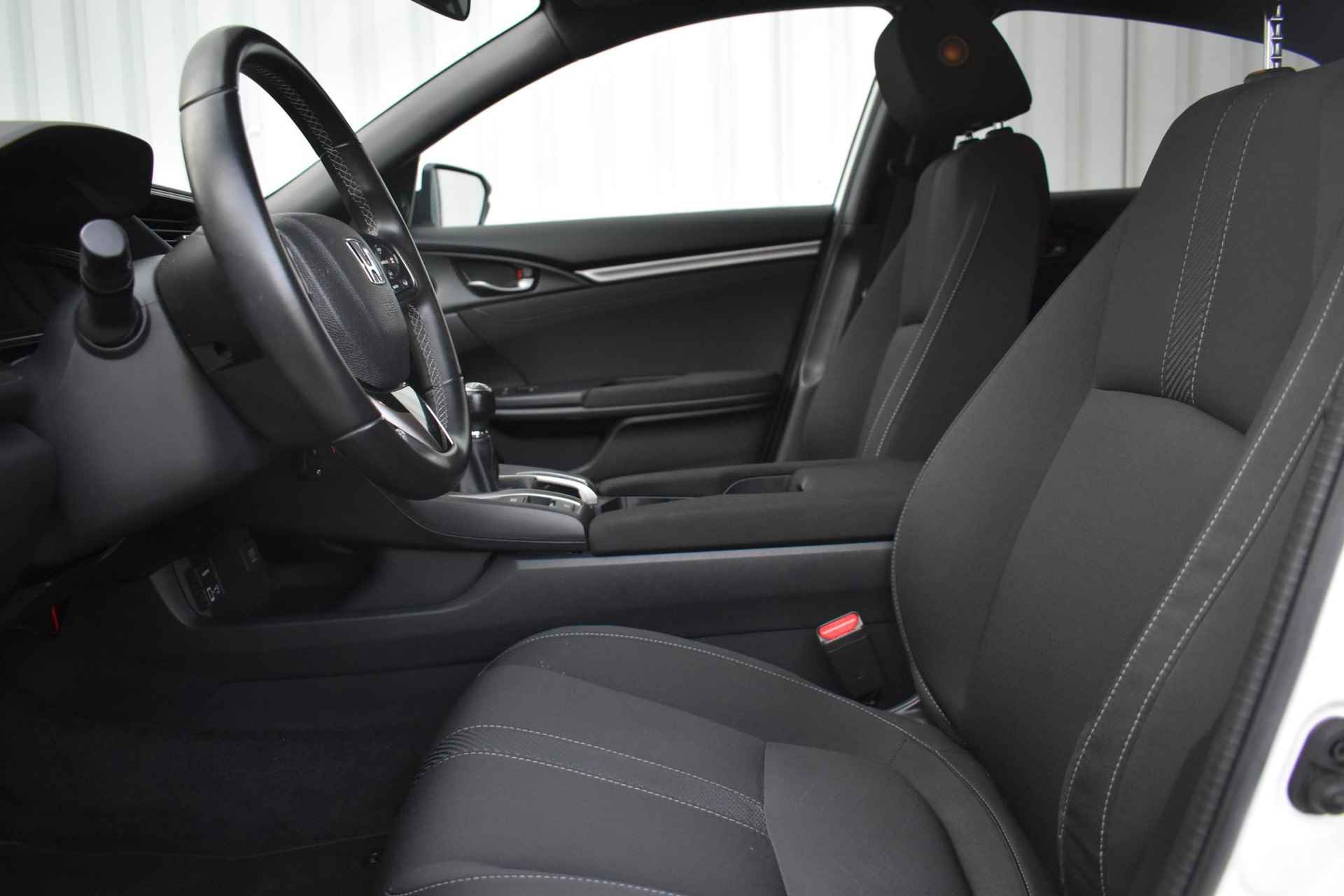 Honda Civic 1.0 i-VTEC Elegance |Zeer nette auto| Zeer compleet| Navigatie| Achteruitrijcamera| Stoelverwarming| - 14/38