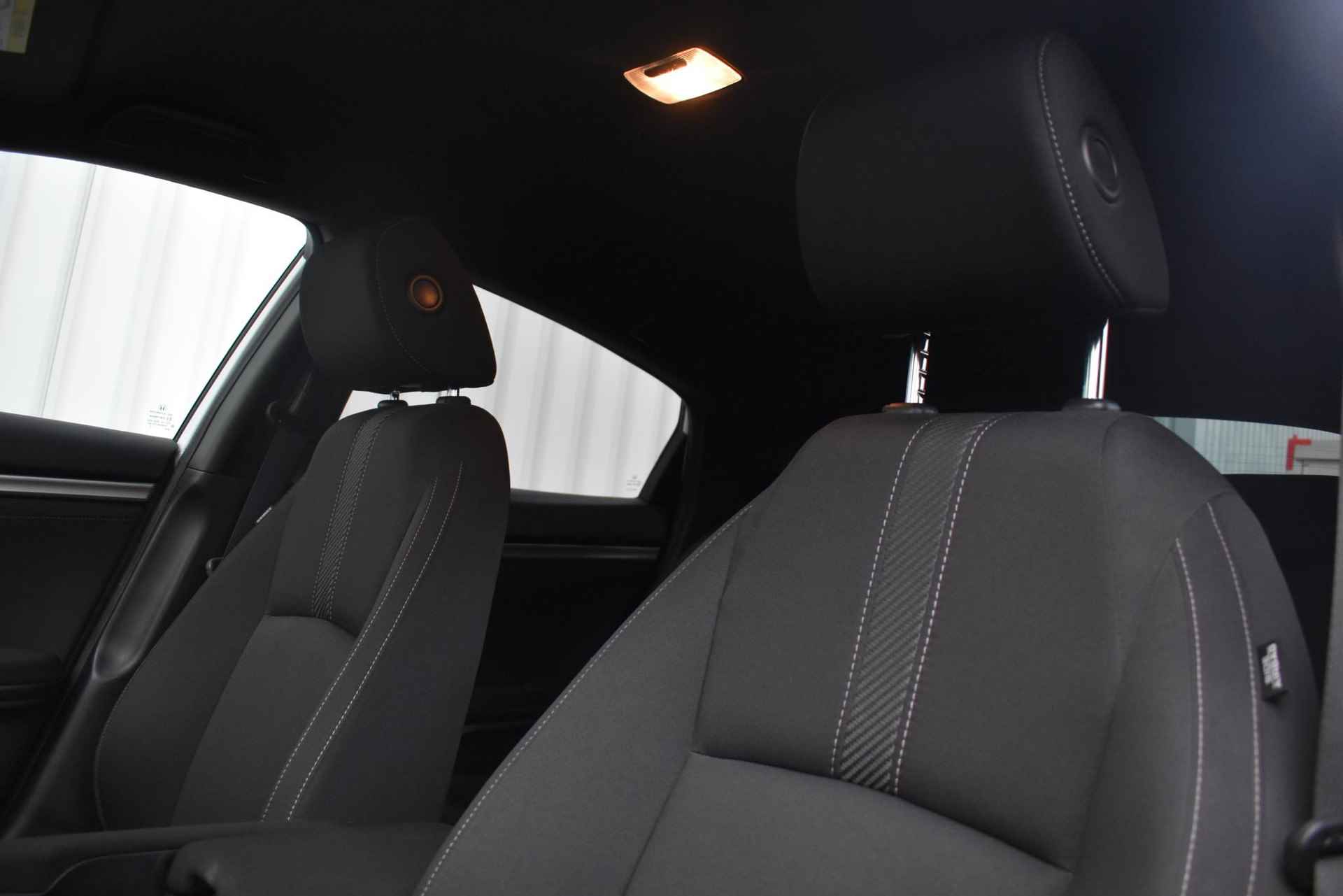 Honda Civic 1.0 i-VTEC Elegance |Zeer nette auto| Zeer compleet| Navigatie| Achteruitrijcamera| Stoelverwarming| - 15/38