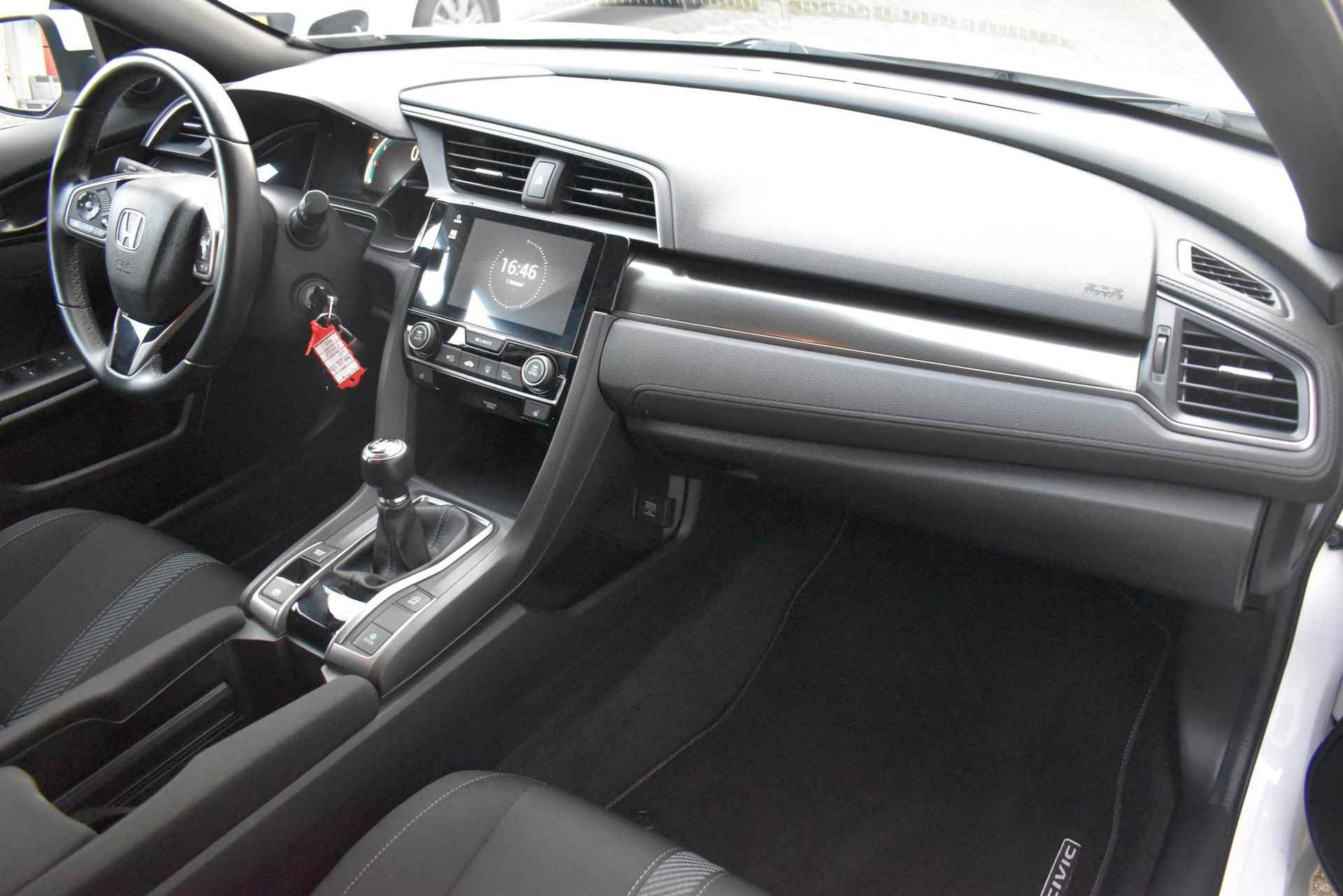 Honda Civic 1.0 i-VTEC Elegance |Zeer nette auto| Zeer compleet| Navigatie| Achteruitrijcamera| Stoelverwarming| - 20/38