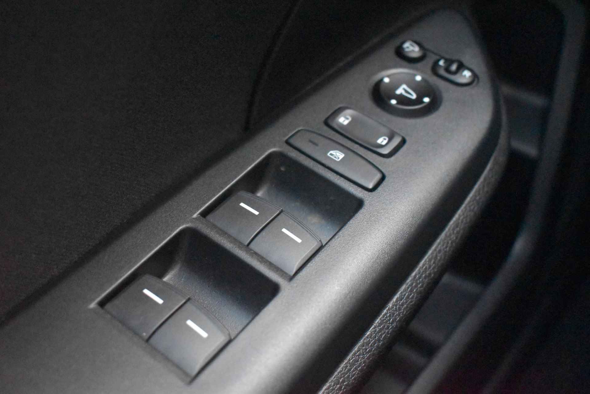 Honda Civic 1.0 i-VTEC Elegance |Zeer nette auto| Zeer compleet| Navigatie| Achteruitrijcamera| Stoelverwarming| - 21/38