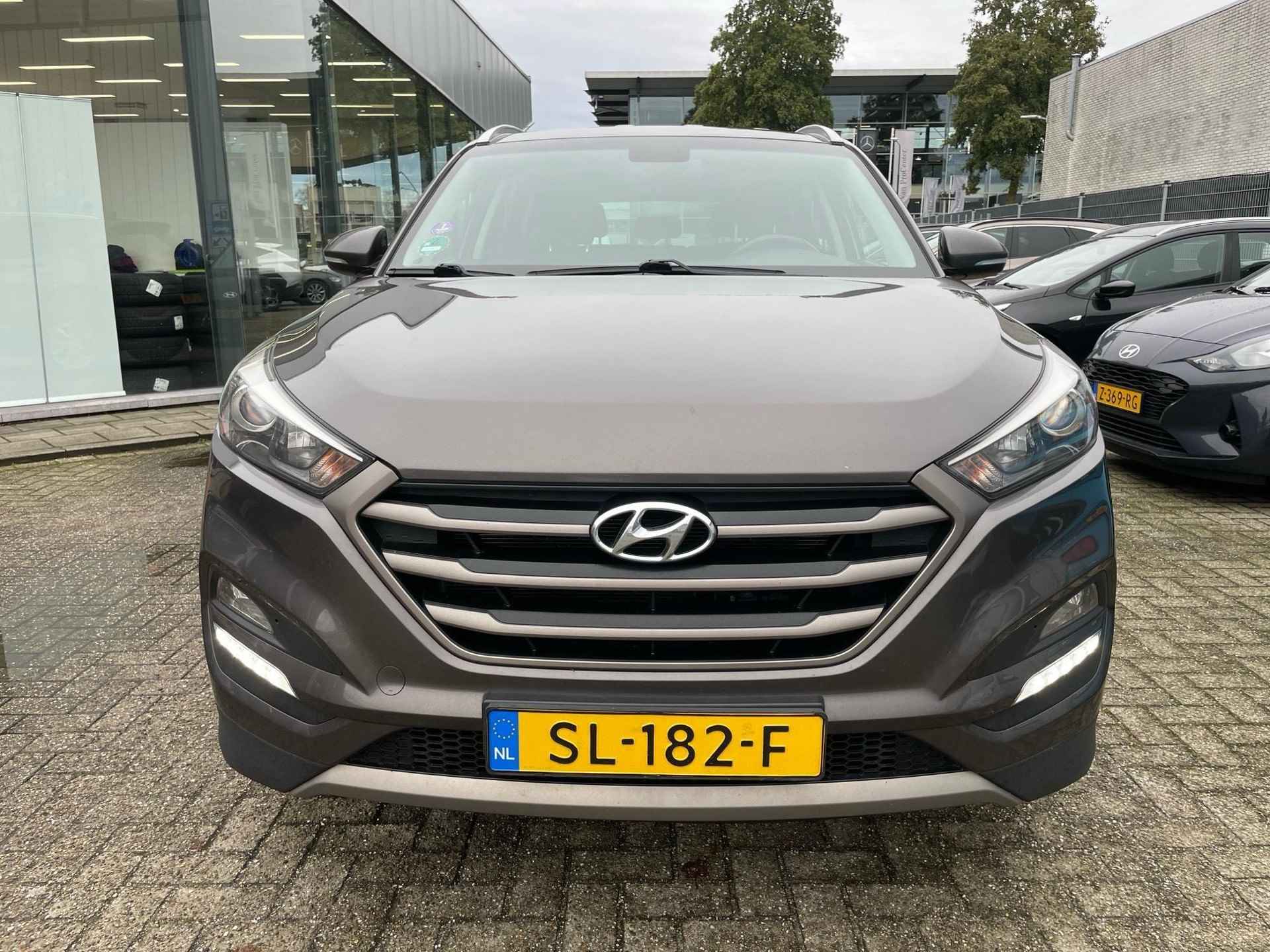 Hyundai Tucson 1.6 GDi i-Motion Navigatie / Camera / Cruise Control / Trekhaak  / Stoelverwarming. - 6/20