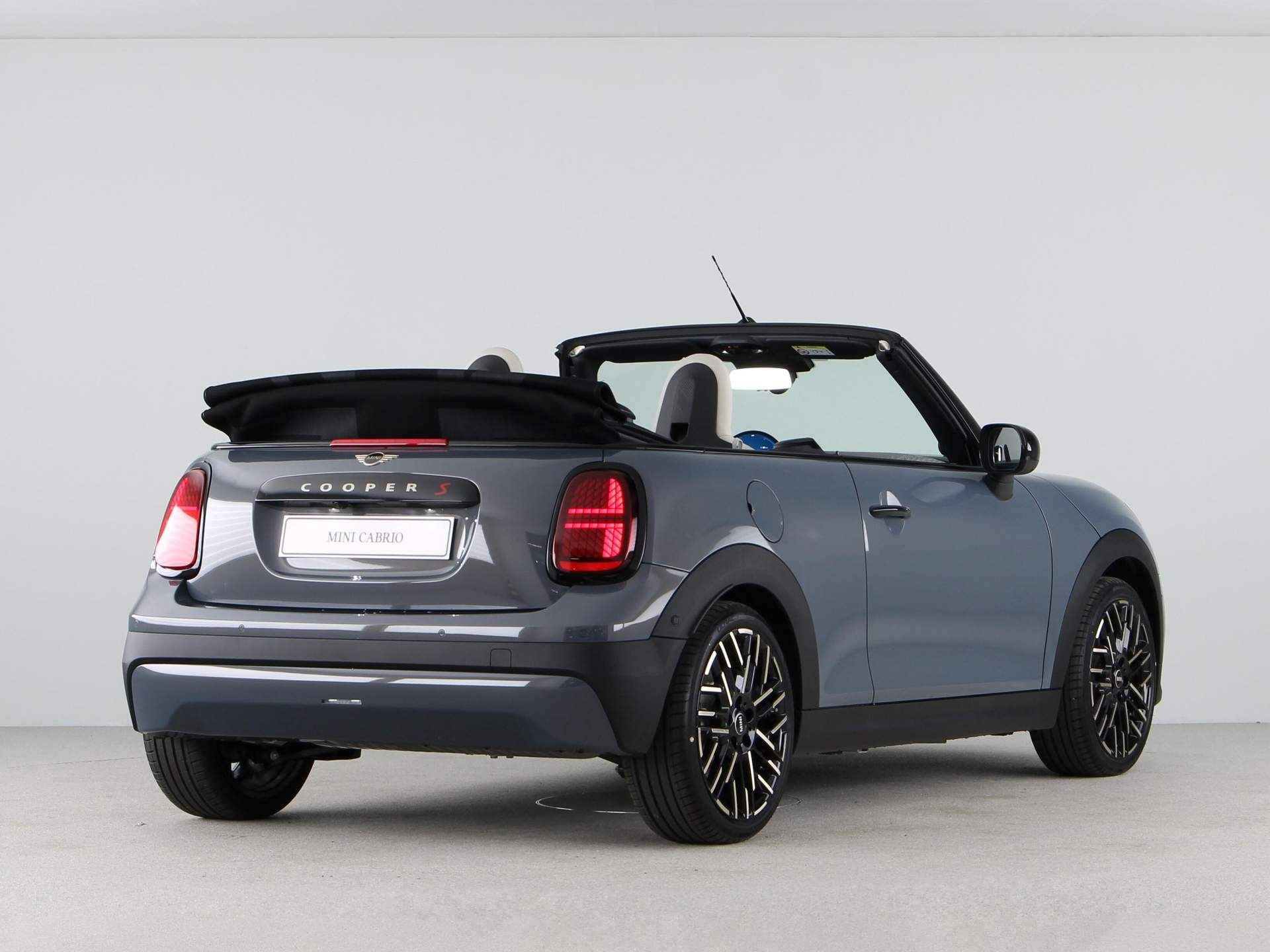 MINI Cooper Cabrio Cabrio S Favoured XL - 18/35