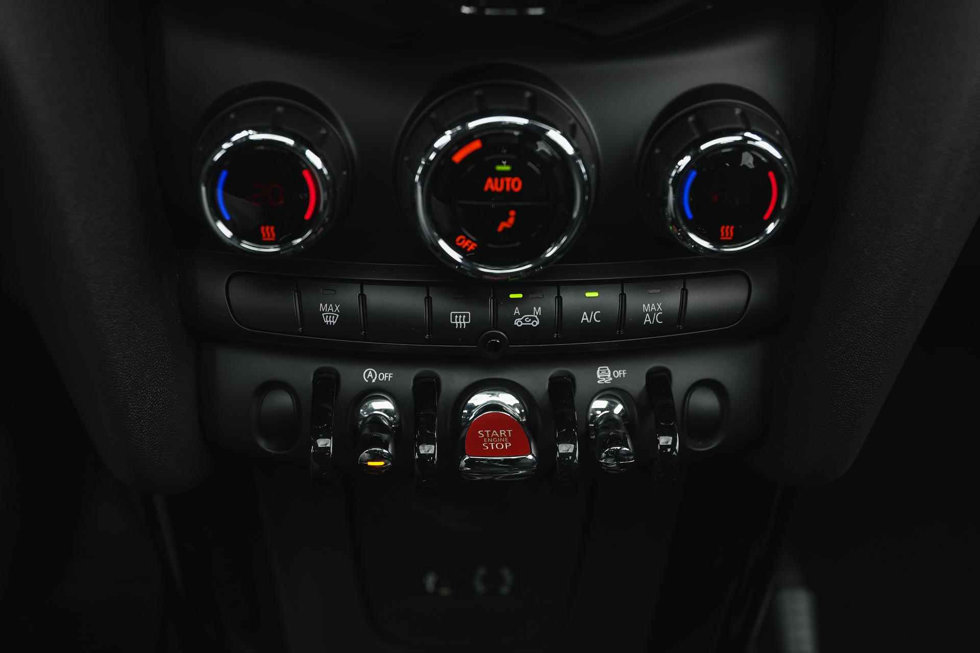 MINI Hatchback Cooper Marylebone Chili / Panoramadak / LED / Sportstoelen / PDC achter / Harman Kardon / Navigatie - 16/31