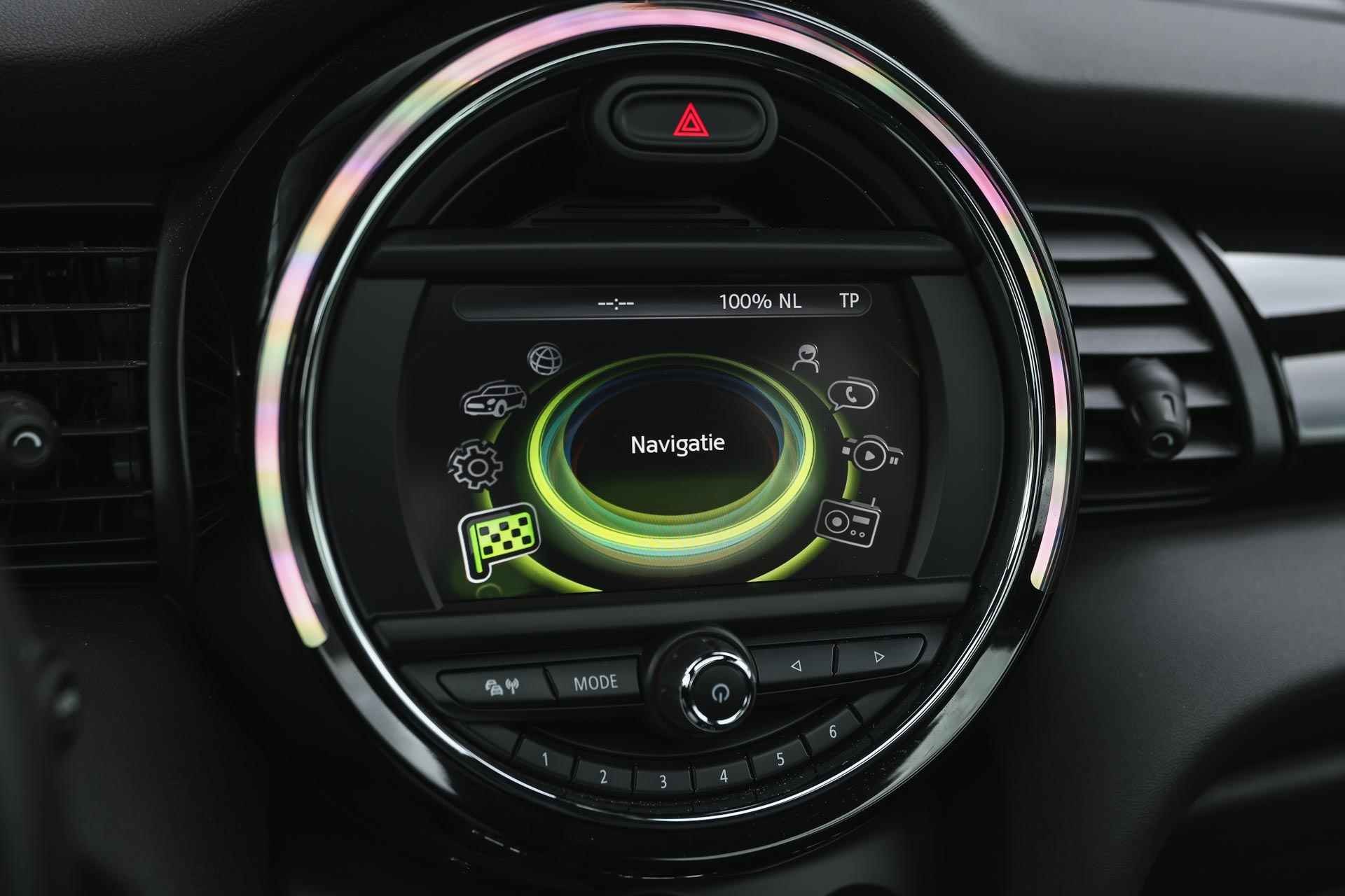 MINI Hatchback Cooper Marylebone Chili / Panoramadak / LED / Sportstoelen / PDC achter / Harman Kardon / Navigatie - 19/31