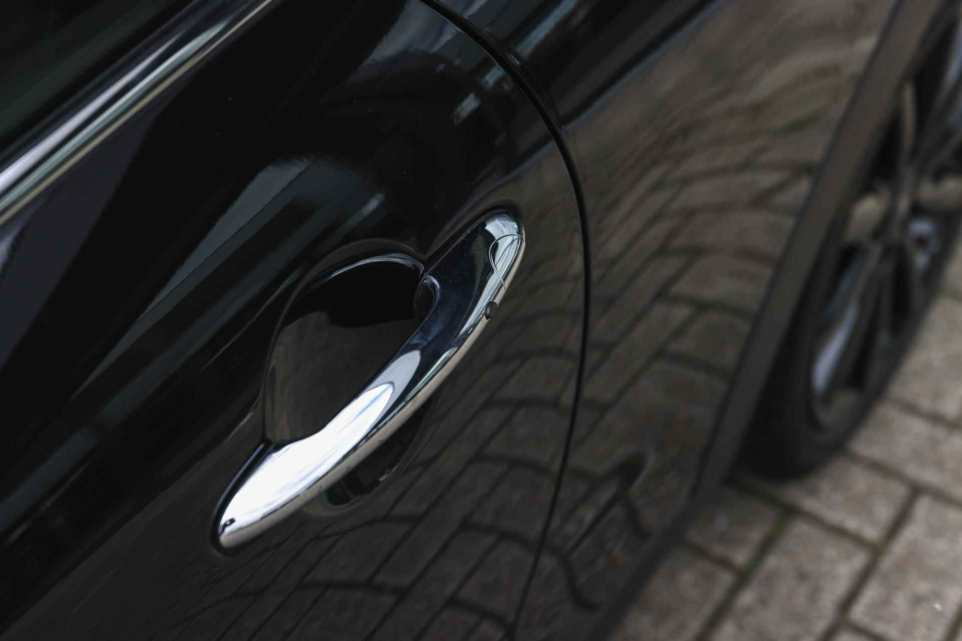 MINI Hatchback Cooper Marylebone Chili / Panoramadak / LED / Sportstoelen / PDC achter / Harman Kardon / Navigatie - 29/31