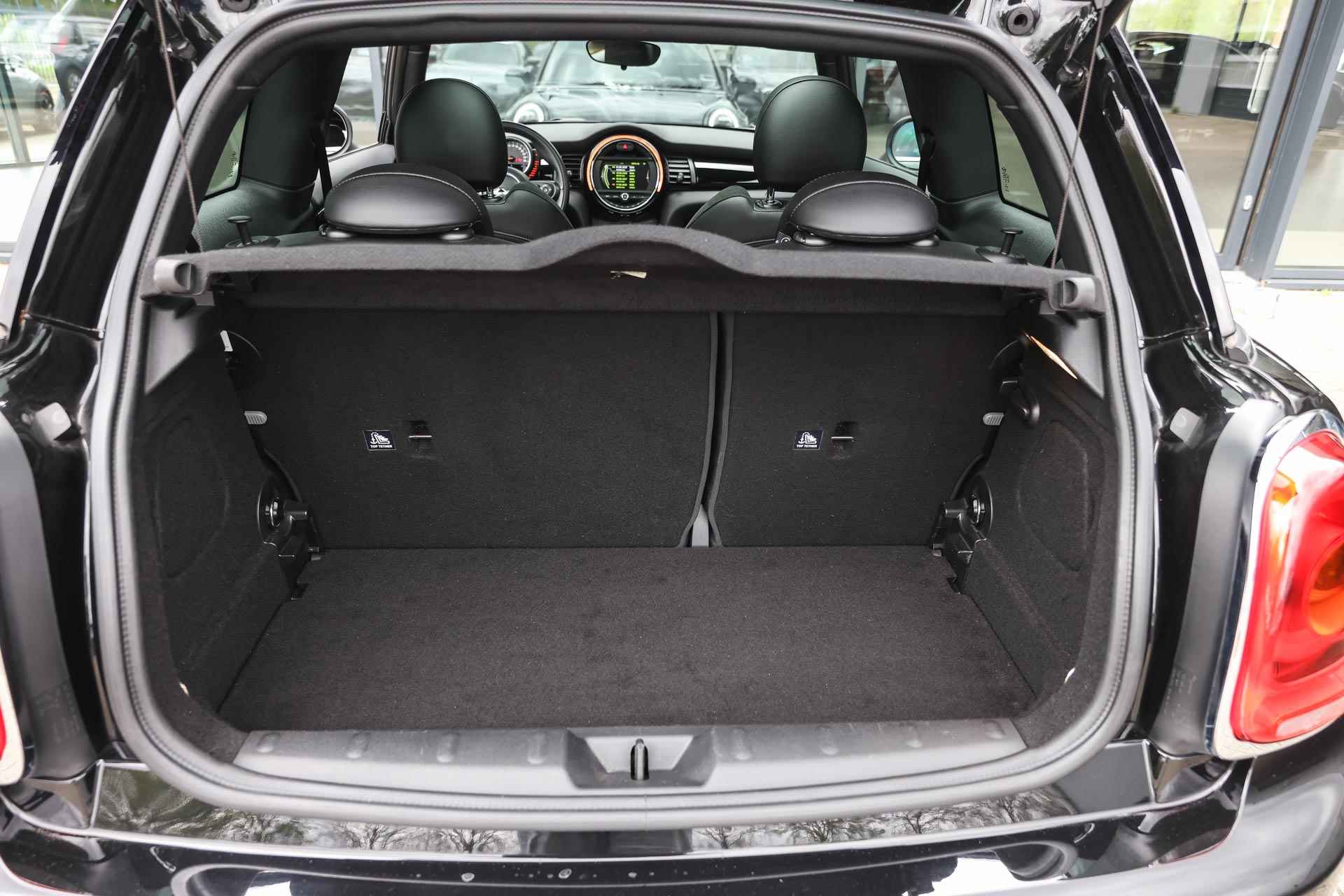MINI Hatchback Cooper Marylebone Chili / Panoramadak / LED / Sportstoelen / PDC achter / Harman Kardon / Navigatie - 31/31